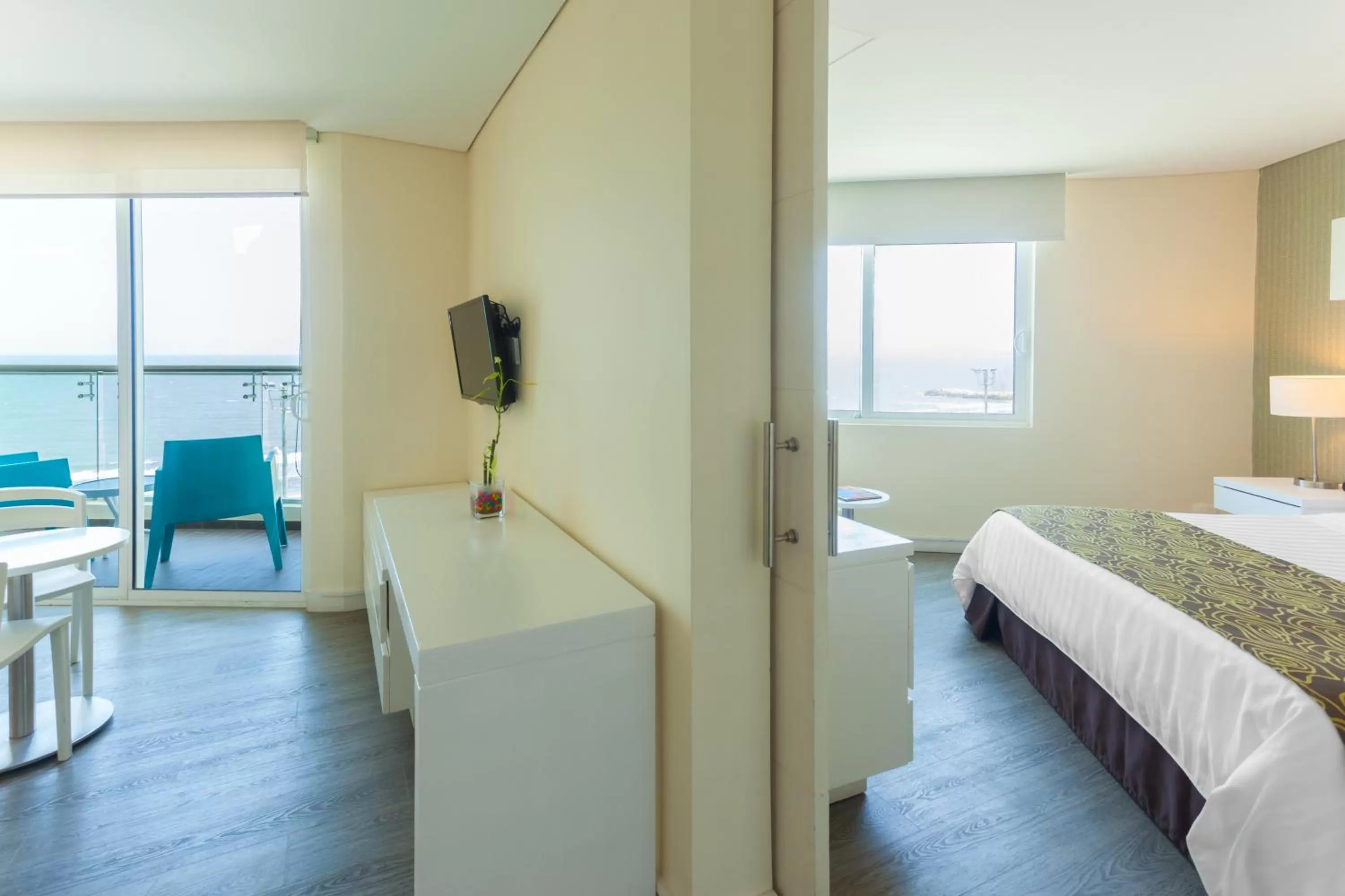 Bedroom, Bed in GHL Corales de Indias