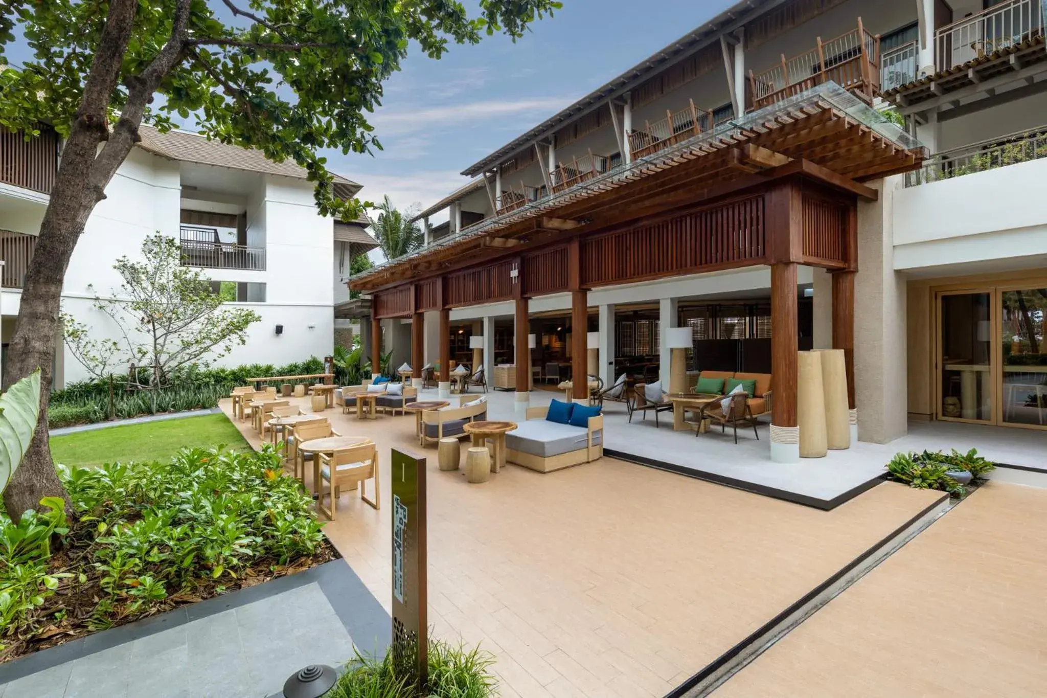 Restaurant/places to eat, Property Building in Holiday Inn Resort Samui Bophut Beach, an IHG Hotel