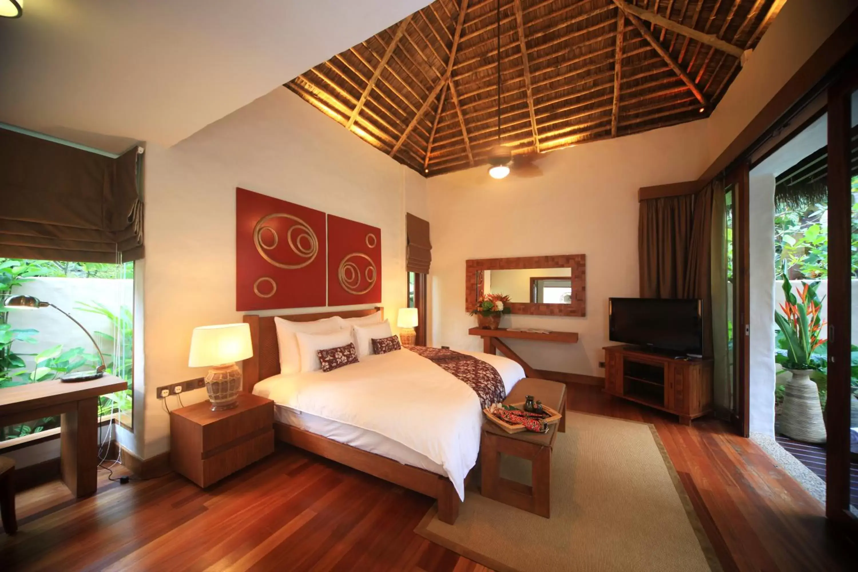 Photo of the whole room, Bed in The Banjaran Hotsprings Retreat