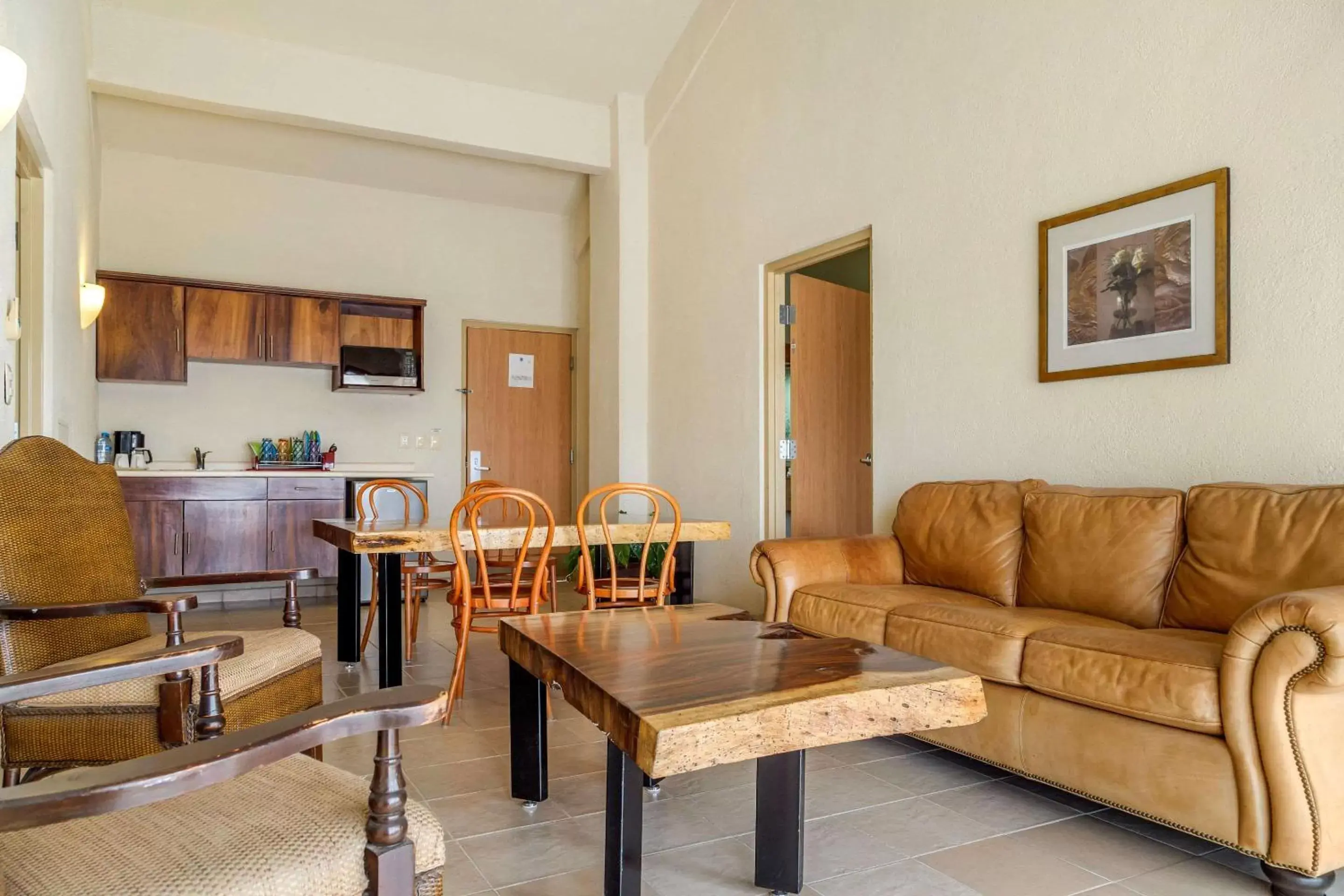 Photo of the whole room, Seating Area in Comfort Inn Puerto Vallarta