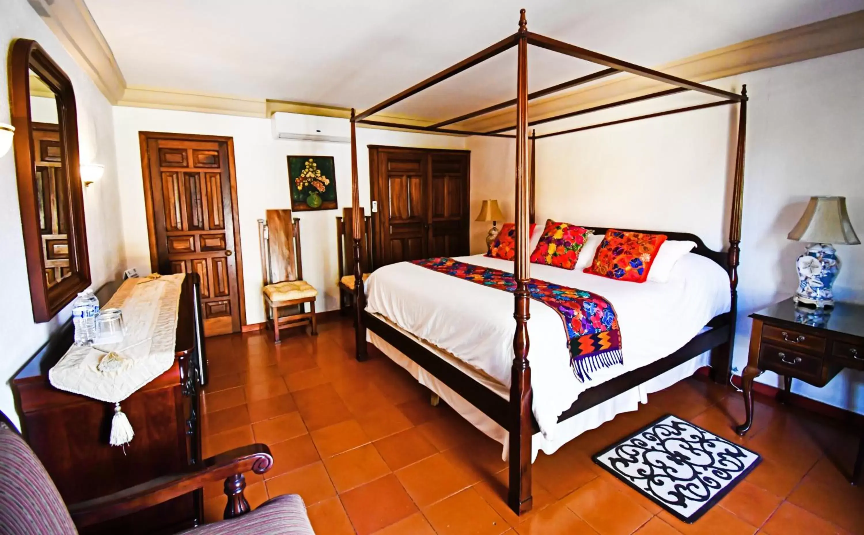 Bedroom, Bed in Collection O Casa Bella Hotel Boutique, Cabo San Lucas