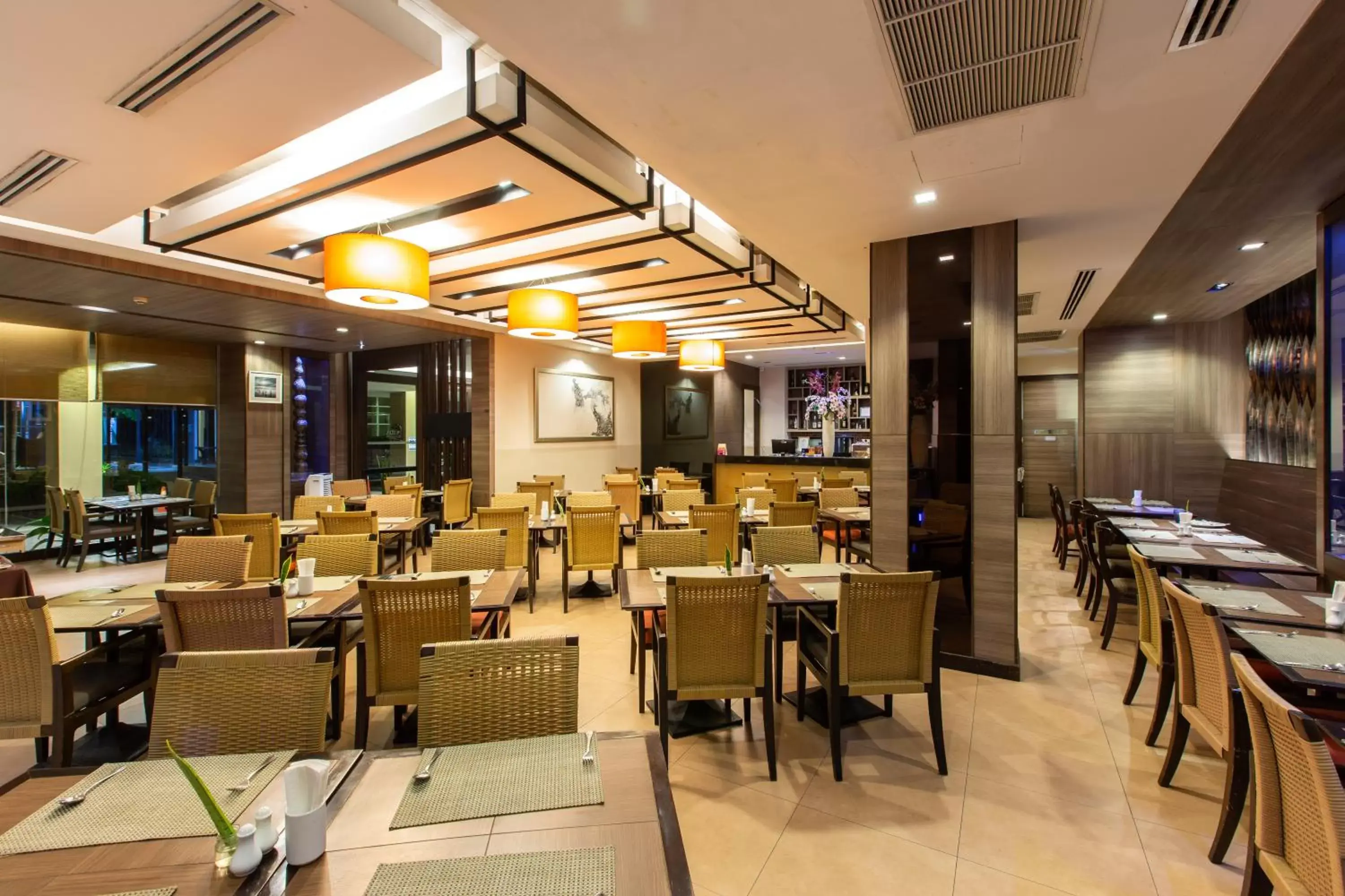 Restaurant/Places to Eat in Mida Hotel Don Mueang Airport