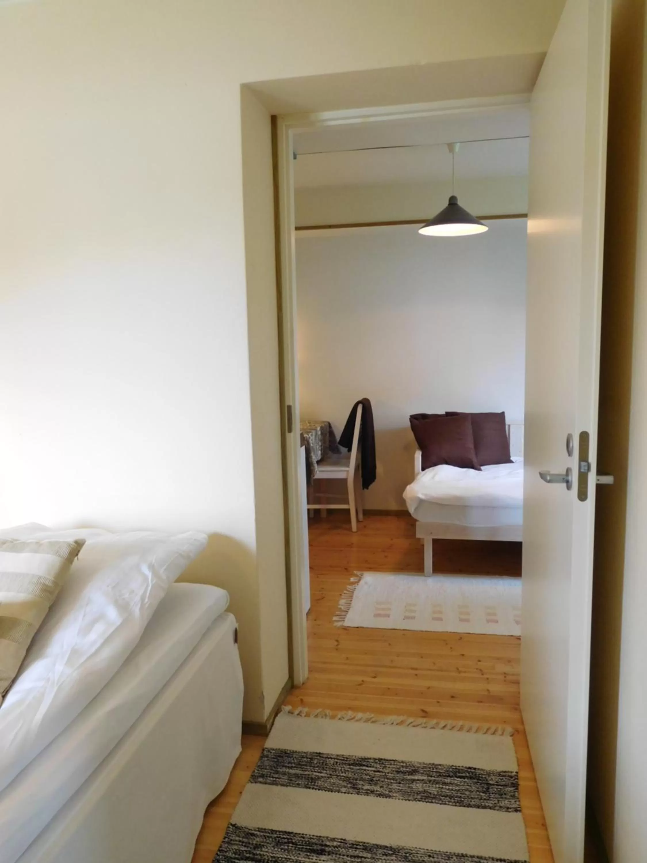 Photo of the whole room, Bed in Lossiranta Lodge