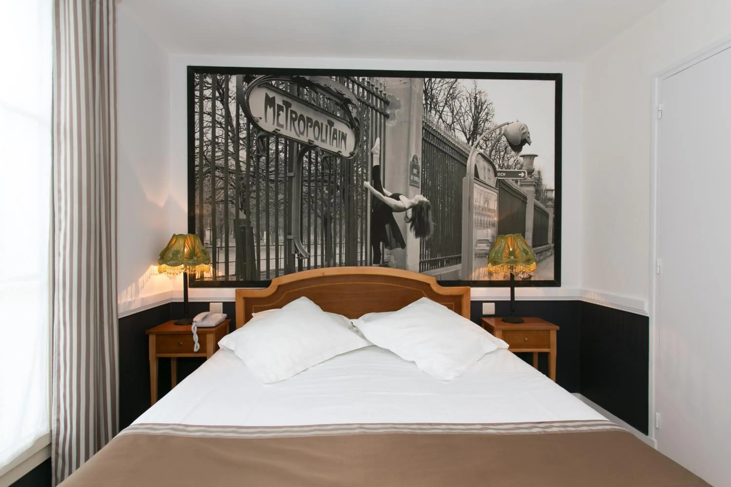 Bed in Hotel Atelier Vavin