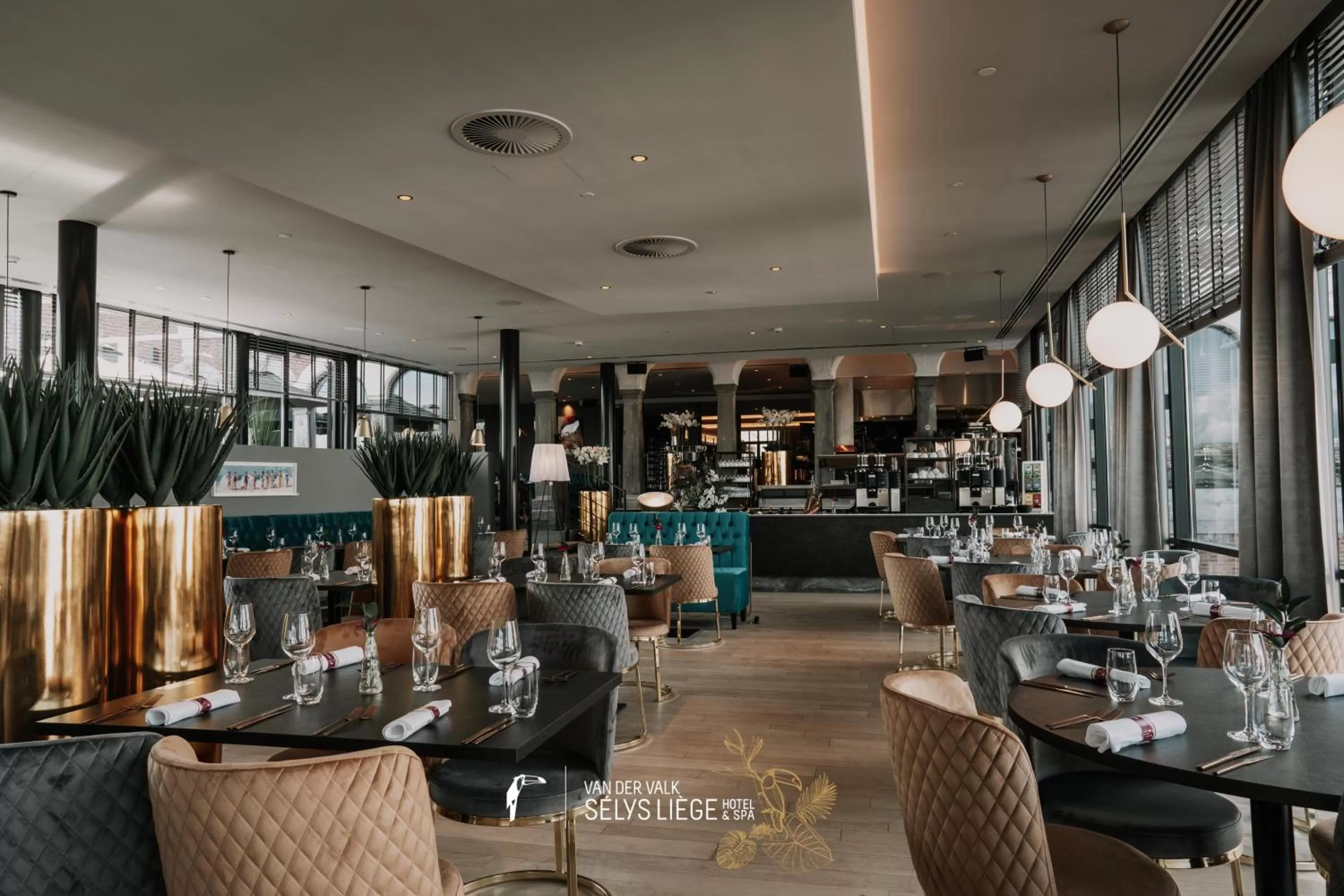Restaurant/places to eat in Van Der Valk Sélys Liège Hotel & Spa