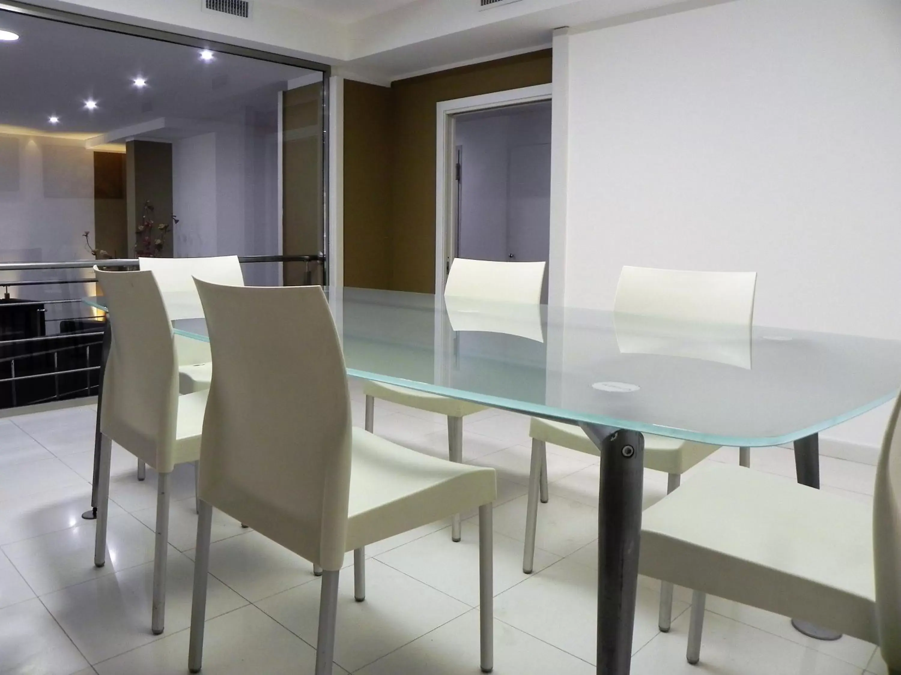 Activities, Dining Area in Ibis Styles Palermo Cristal