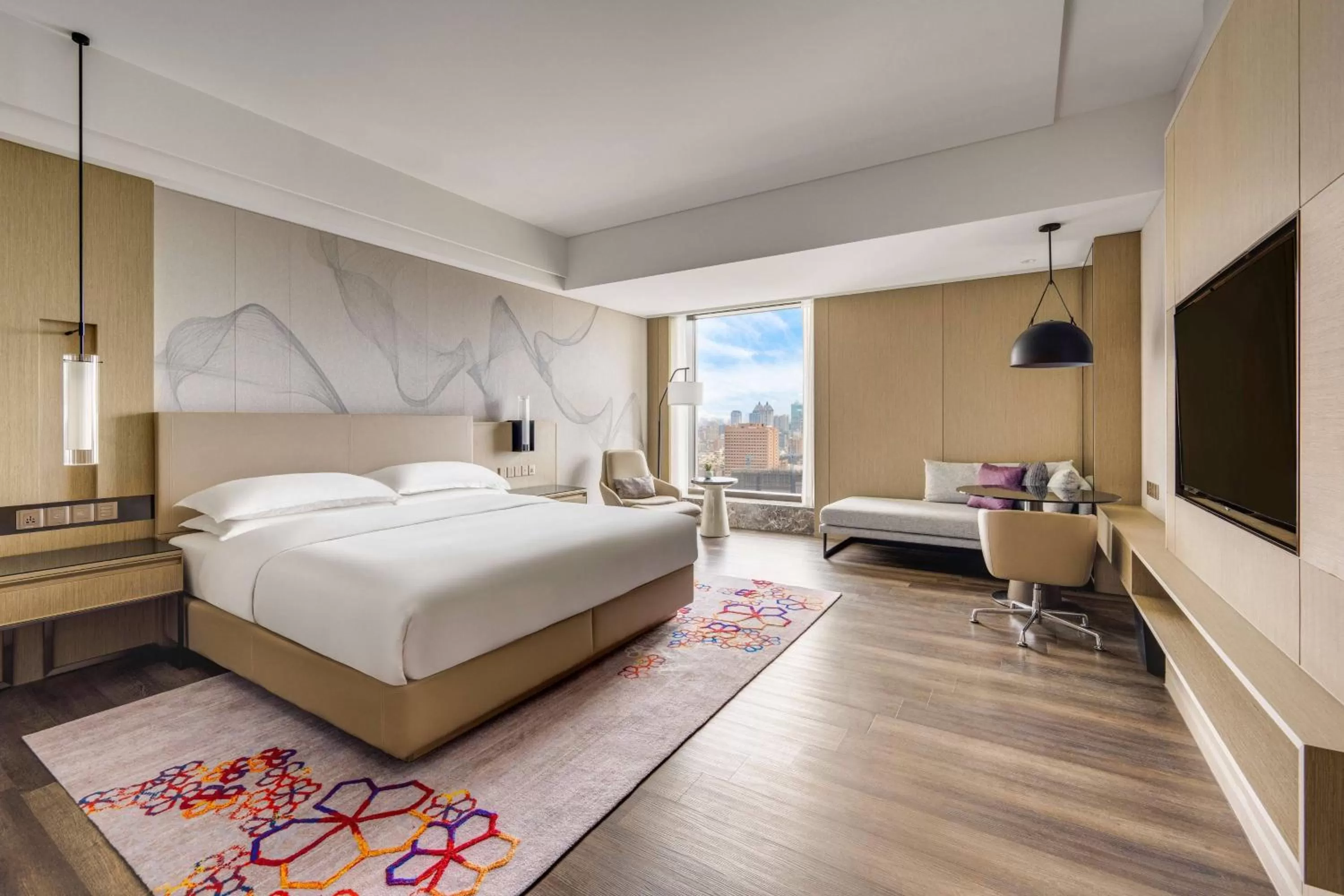 Photo of the whole room, Bed in Kaohsiung Marriott Hotel