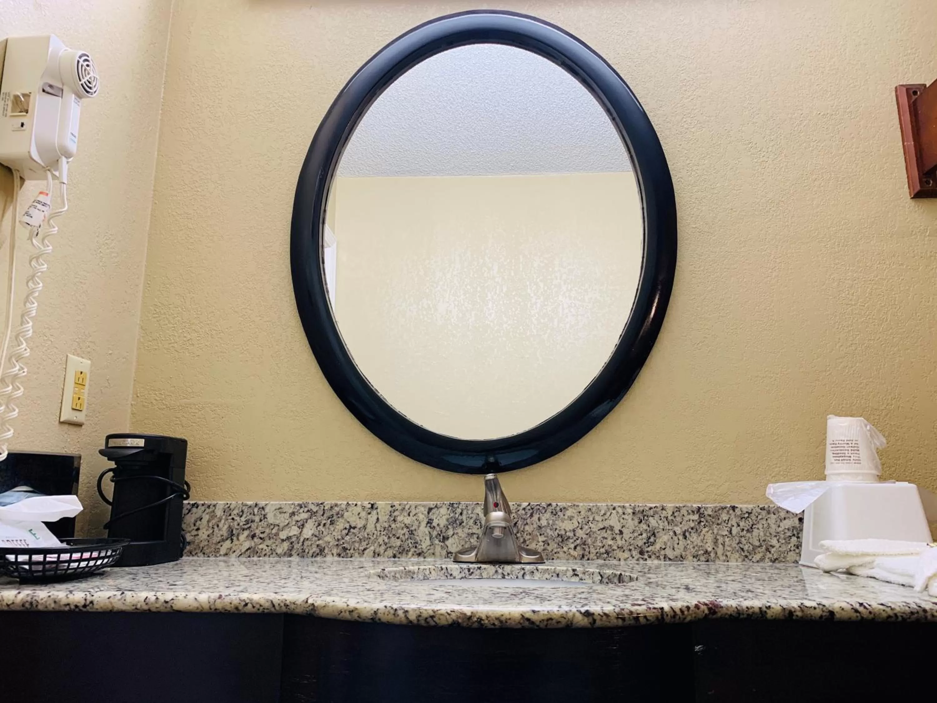 Super 8 by Wyndham Cincinnati-Springdale OH