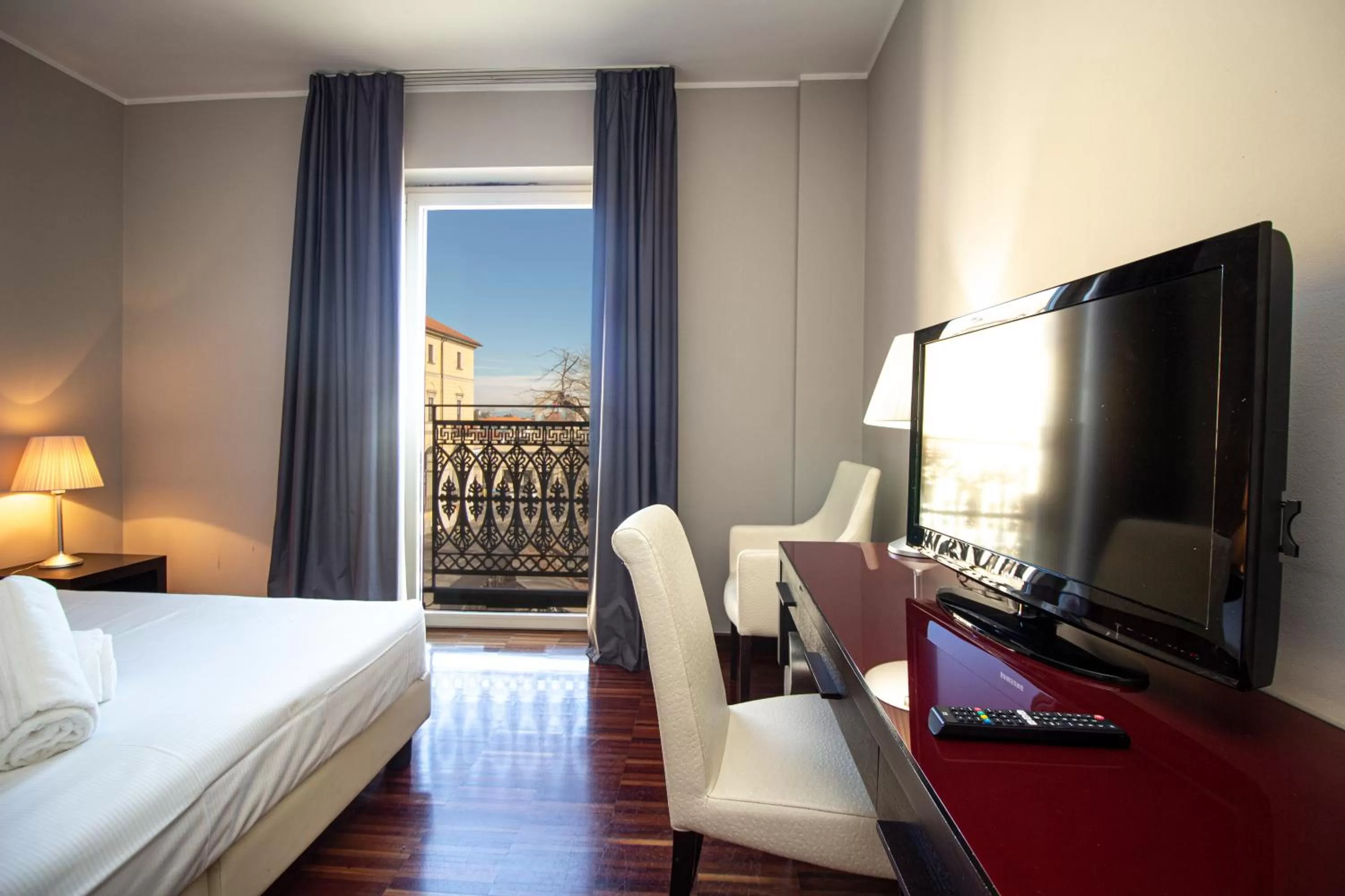 Photo of the whole room, Bed in LVG Hotel Collection - Cavour