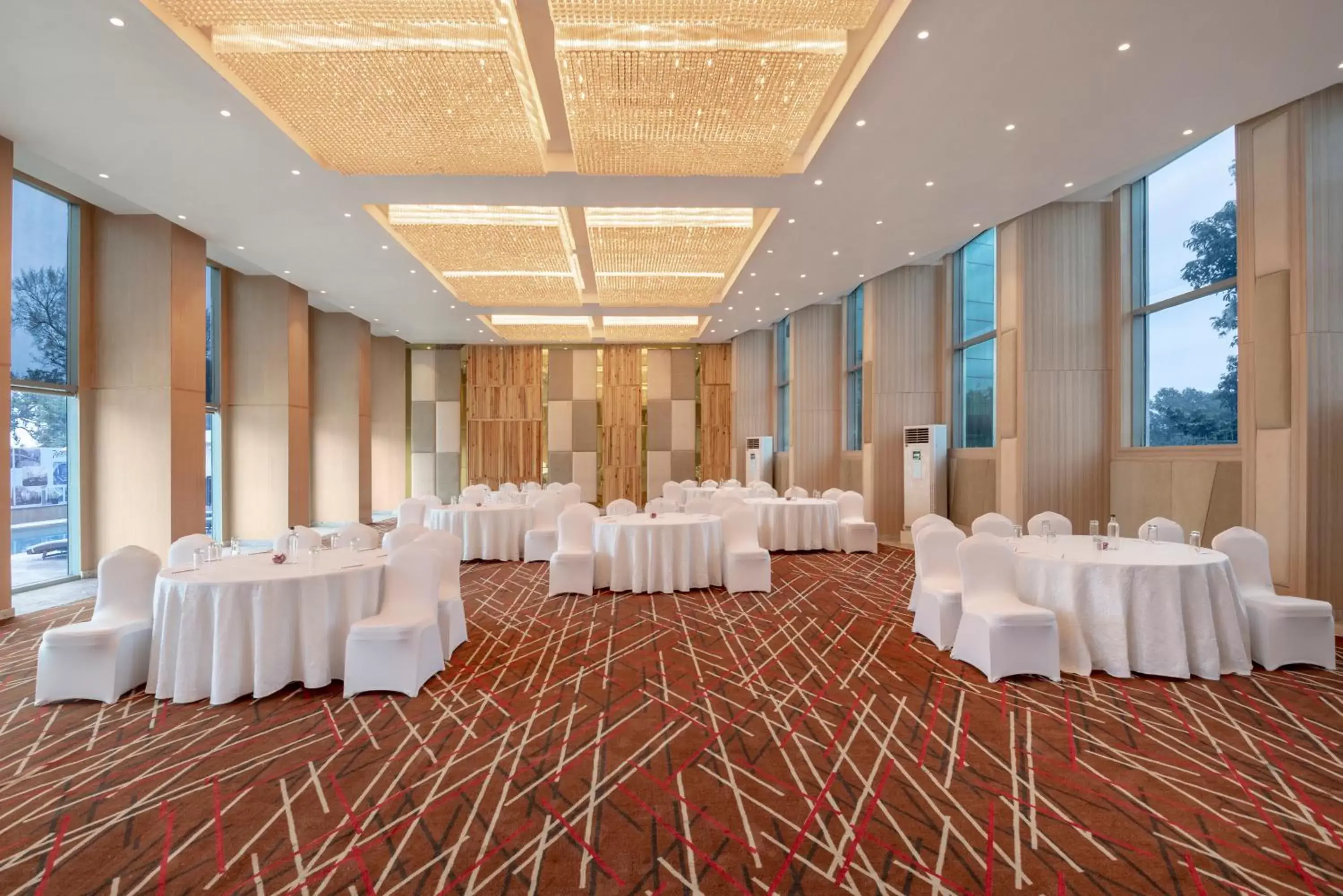 Banquet/Function facilities, Banquet Facilities in Radisson Hotel Bareilly Airport