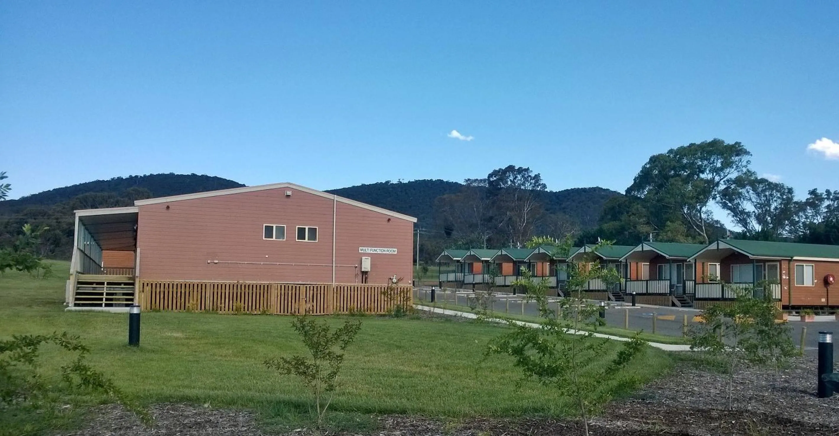 Property building in Canberra Carotel Motel