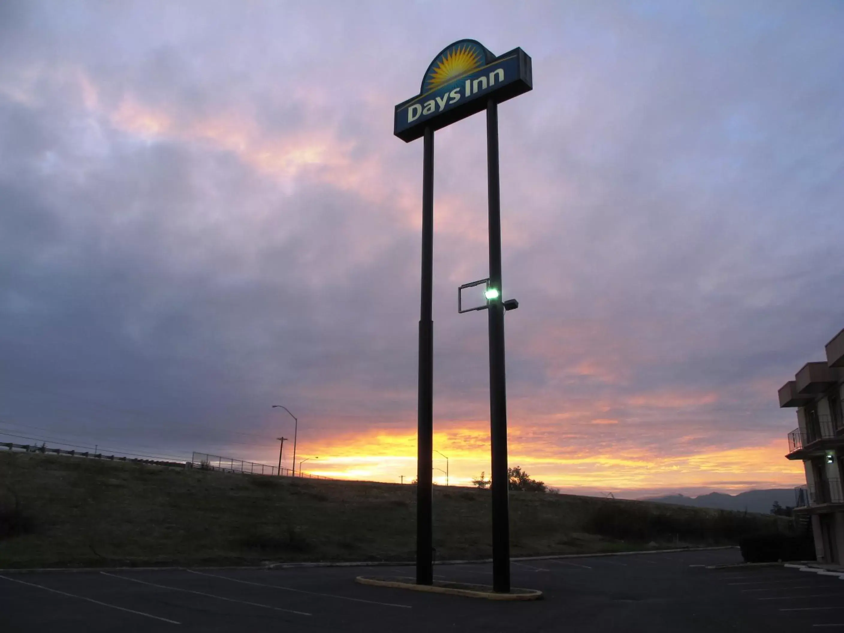 Property logo or sign, Natural Landscape in Days Inn by Wyndham Medford