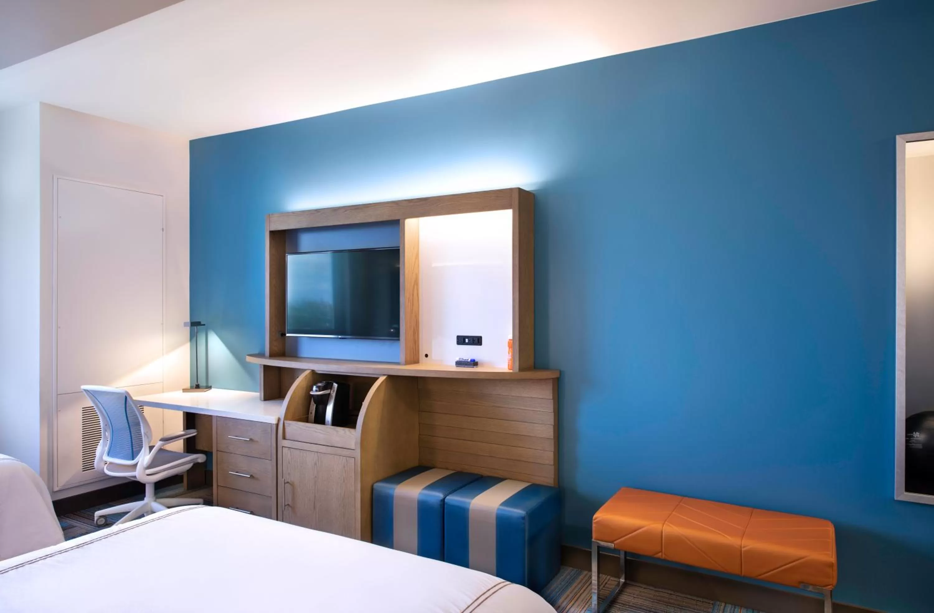 Photo of the whole room, Bed in EVEN Hotel Miami - Airport by IHG