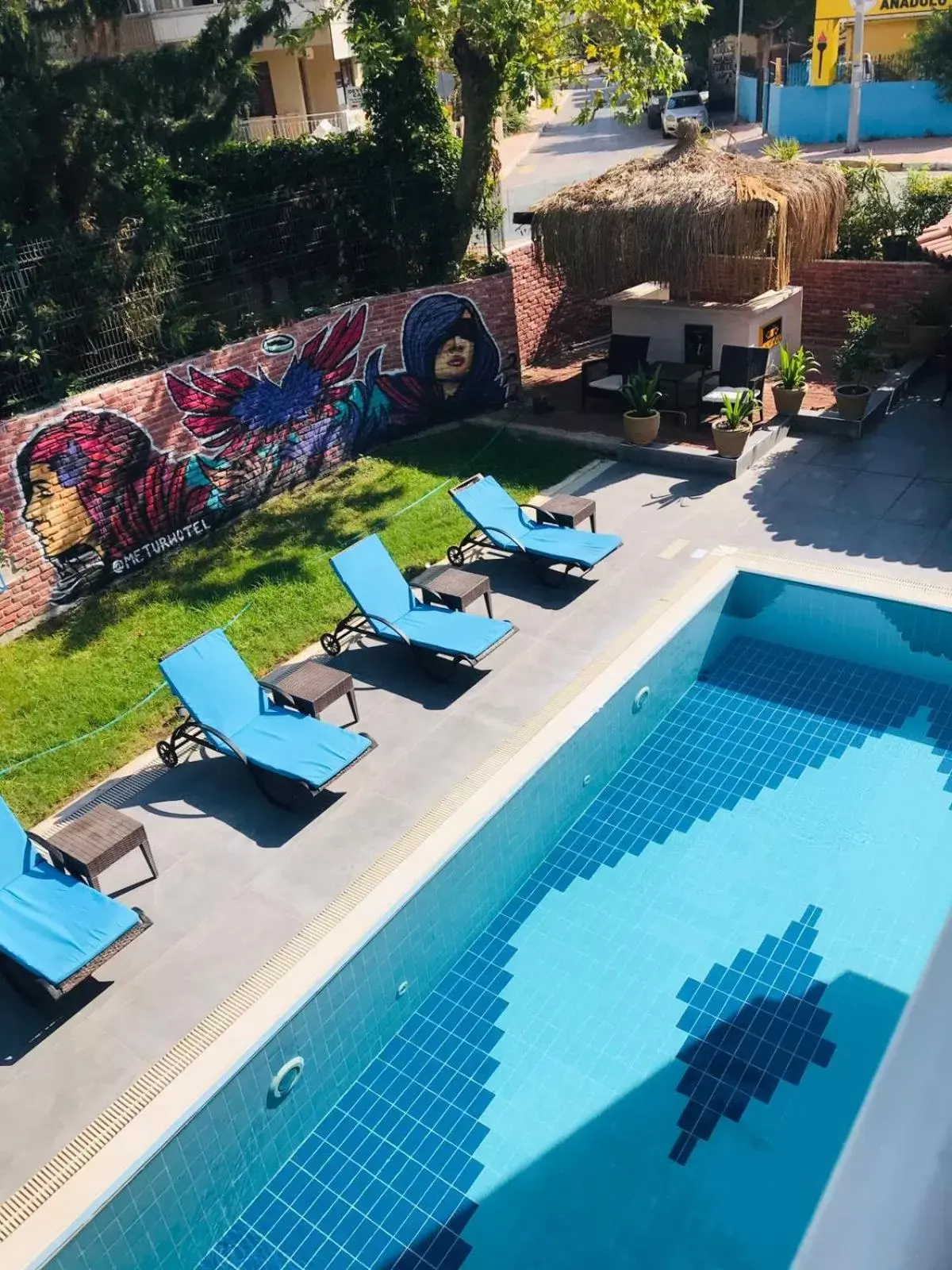 Balcony/Terrace, Swimming Pool in Mene City Hotel