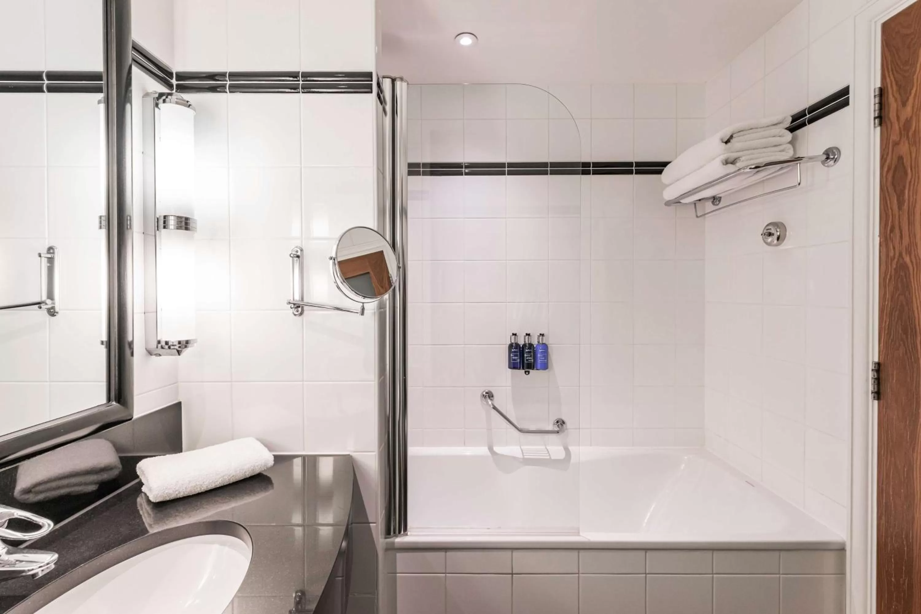 Photo of the whole room in Radisson Blu Hotel, Leeds City Centre