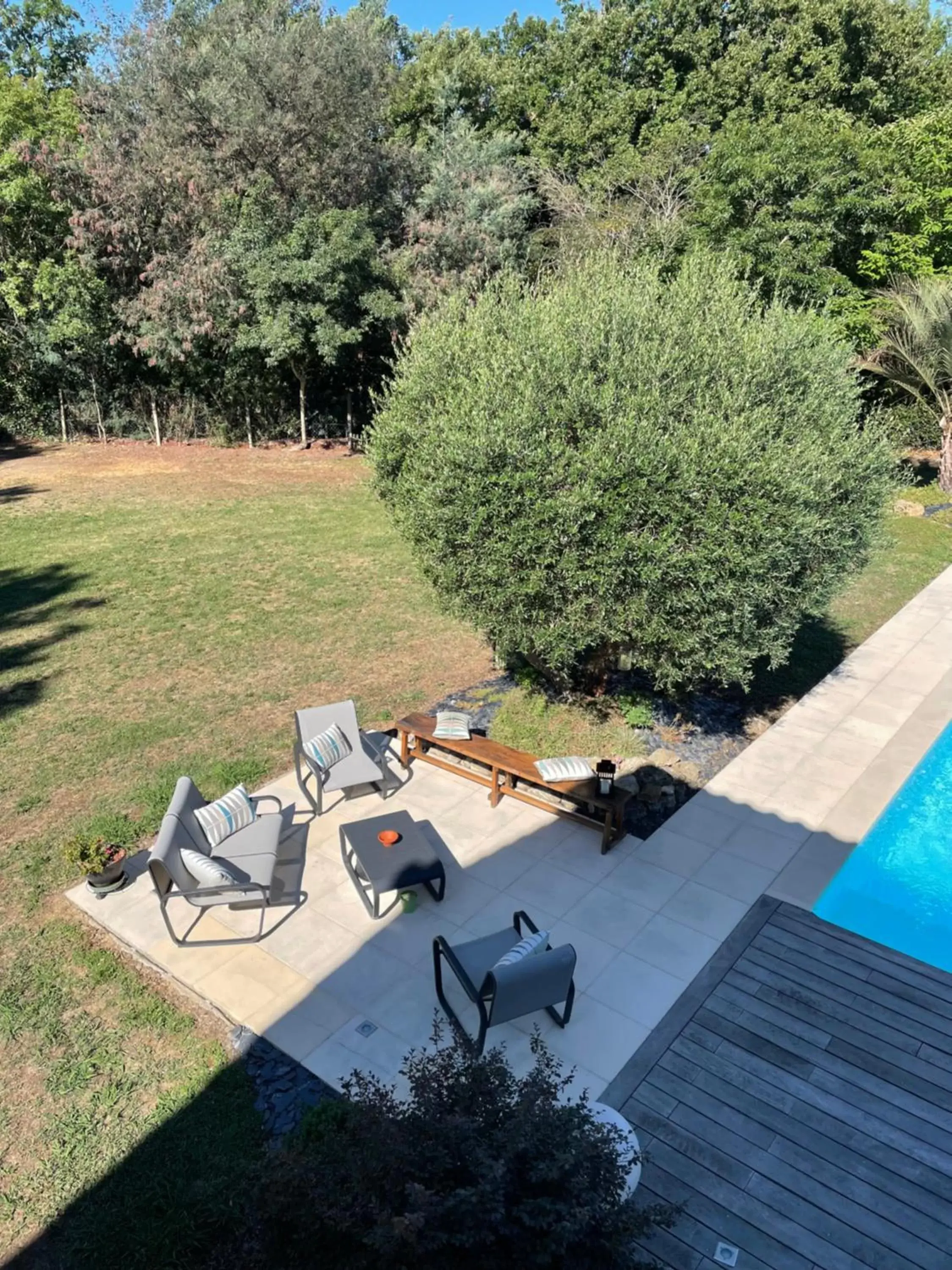 Garden view, Pool View in LA PLANETTE