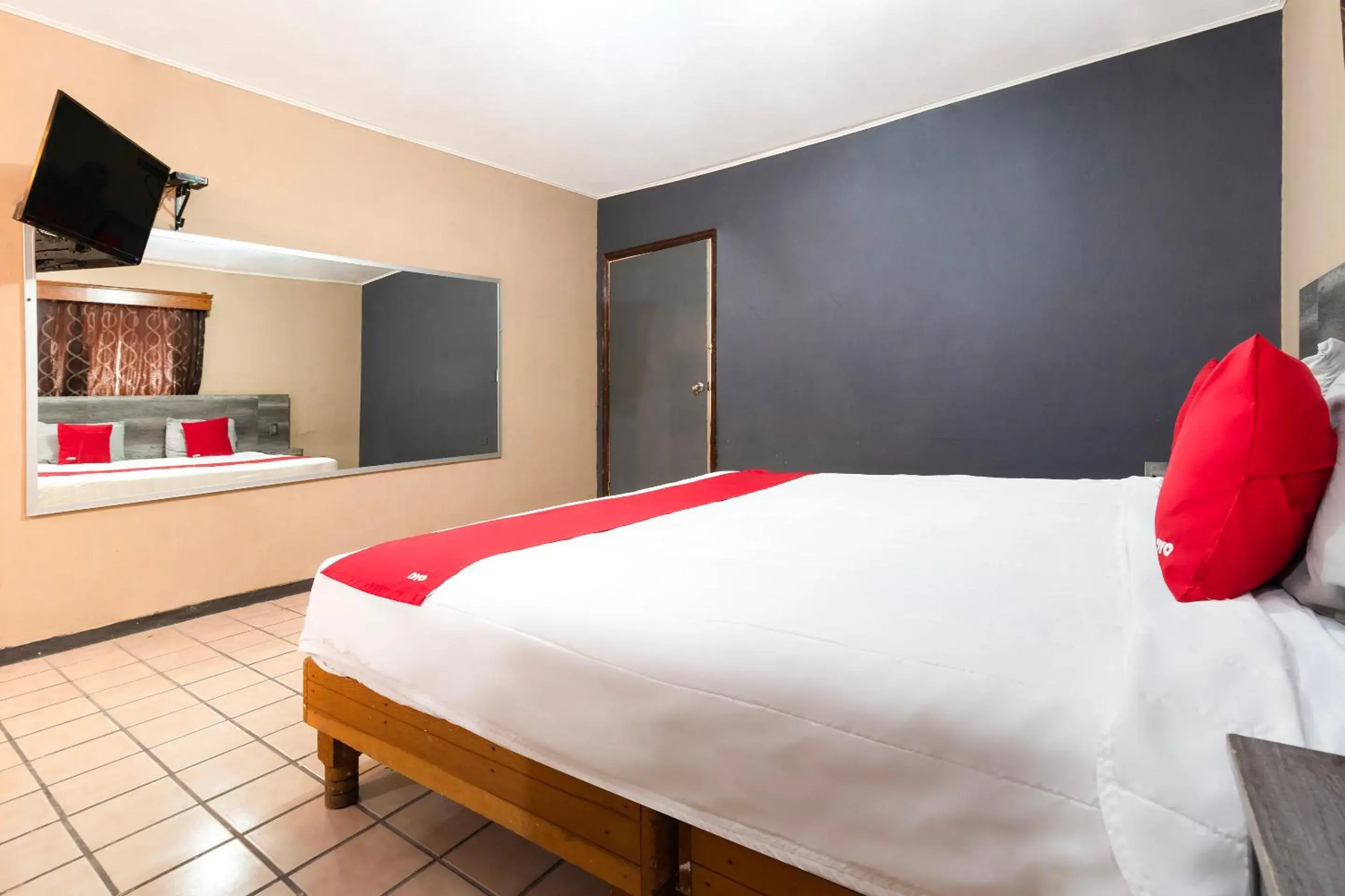 Bedroom, Bed in OYO Hotel Real Del Sur, Estadio Chihuahua
