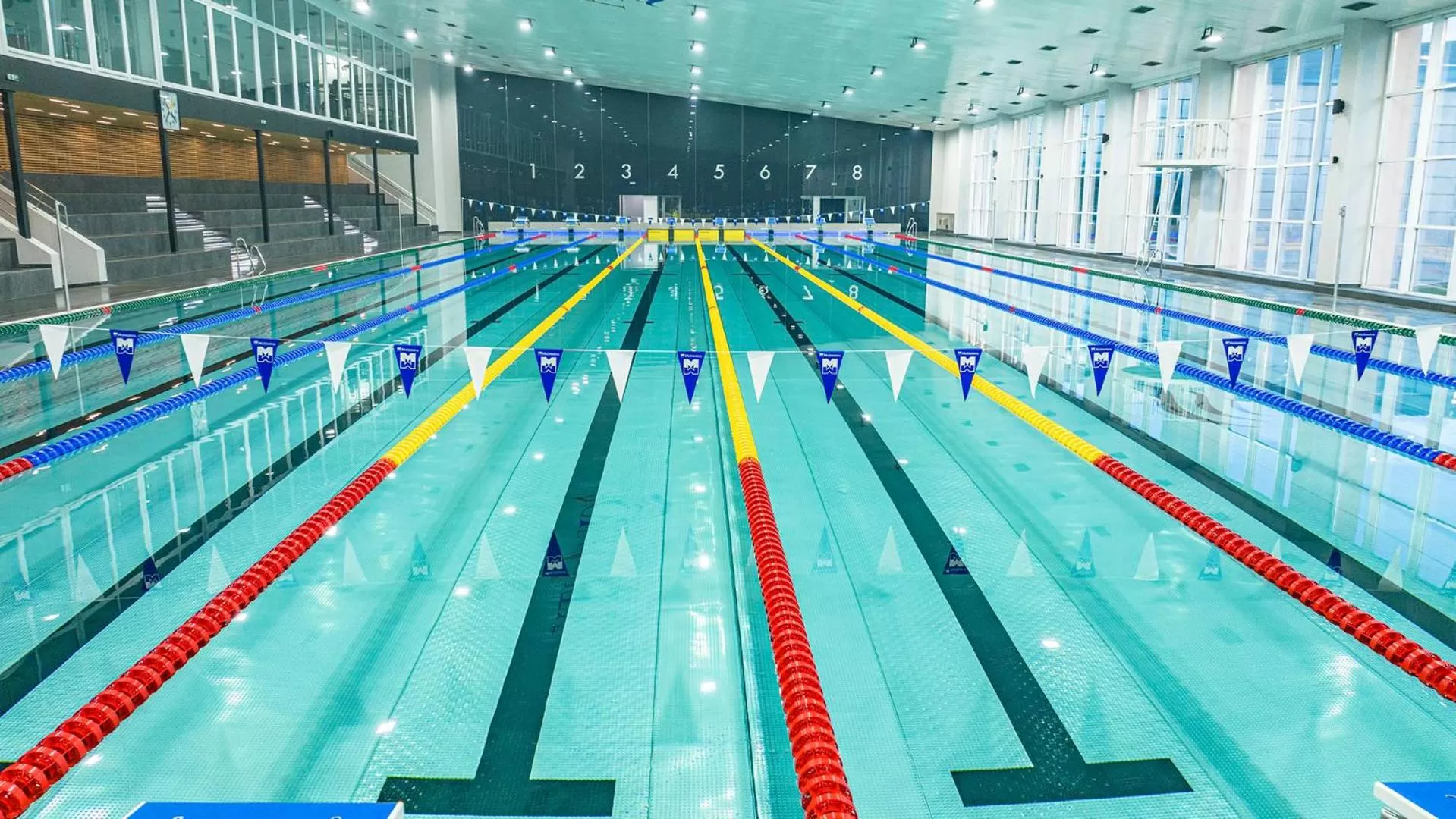Swimming pool in Hotel AquaCity Mountain View