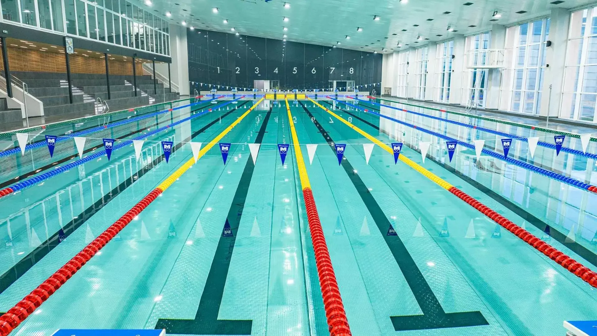 Swimming Pool in Hotel AquaCity Mountain View