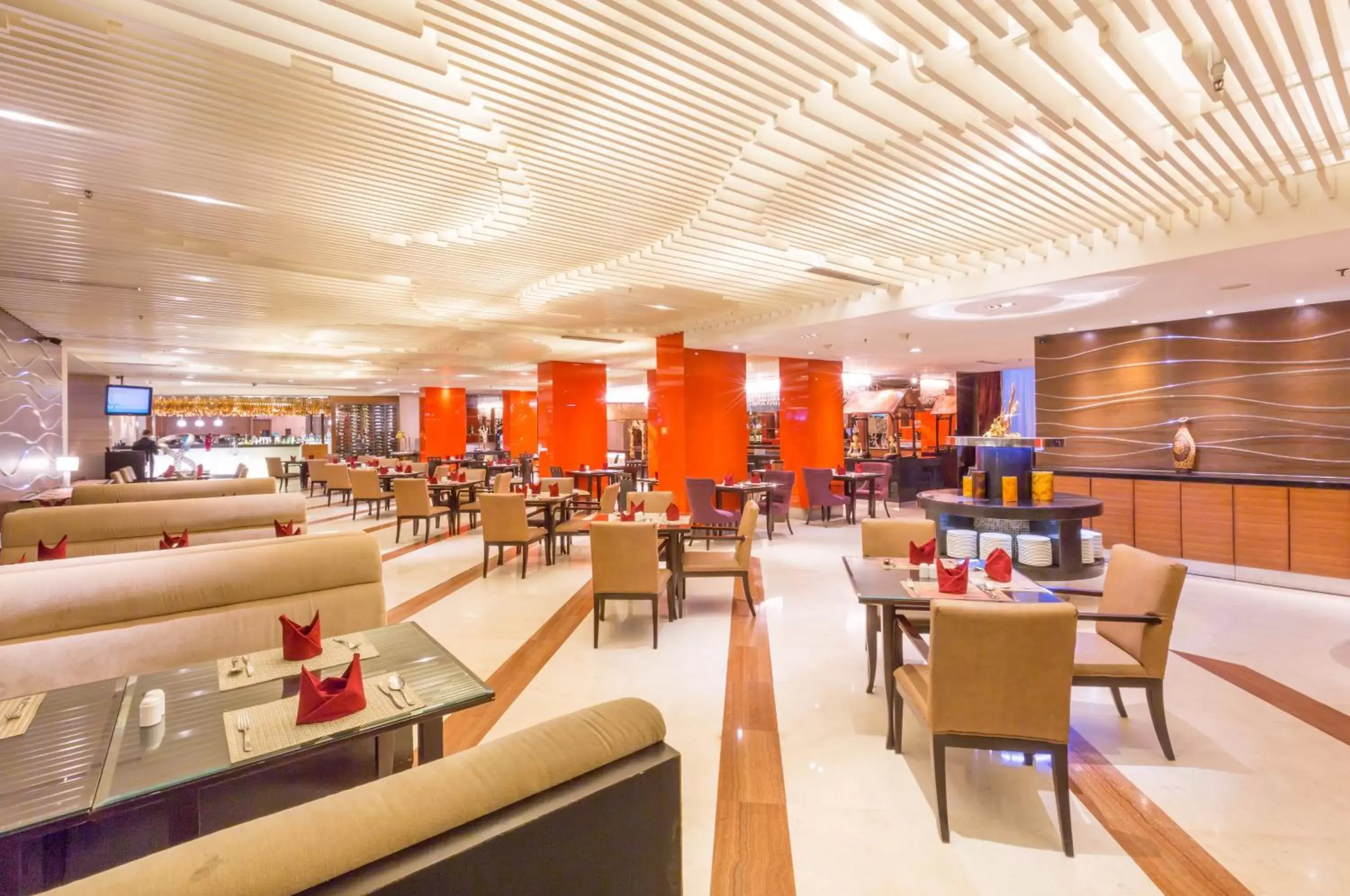 Restaurant/places to eat in Wyndham Surabaya Restaurant/places to eat in Wyndham Surabaya