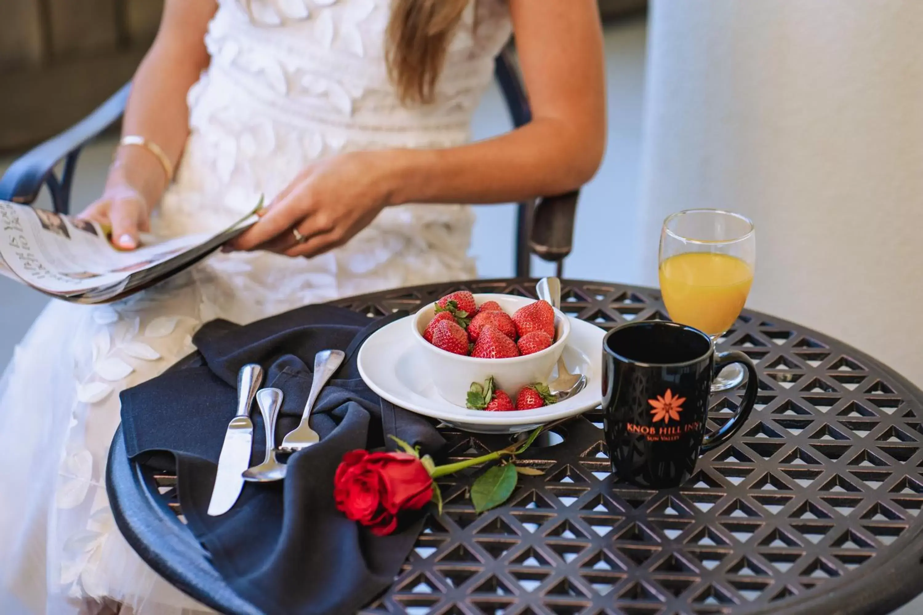 Continental breakfast in Knob Hill Inn Continental breakfast in Knob Hill Inn