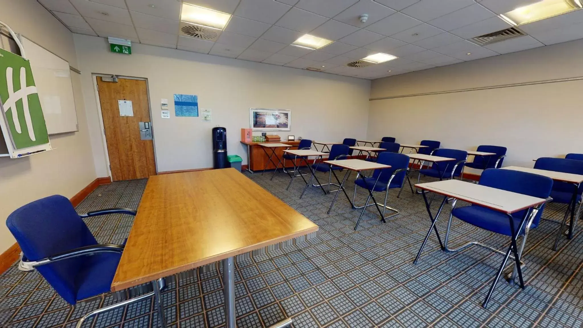 Meeting/conference room in Holiday Inn Cardiff City, an IHG Hotel