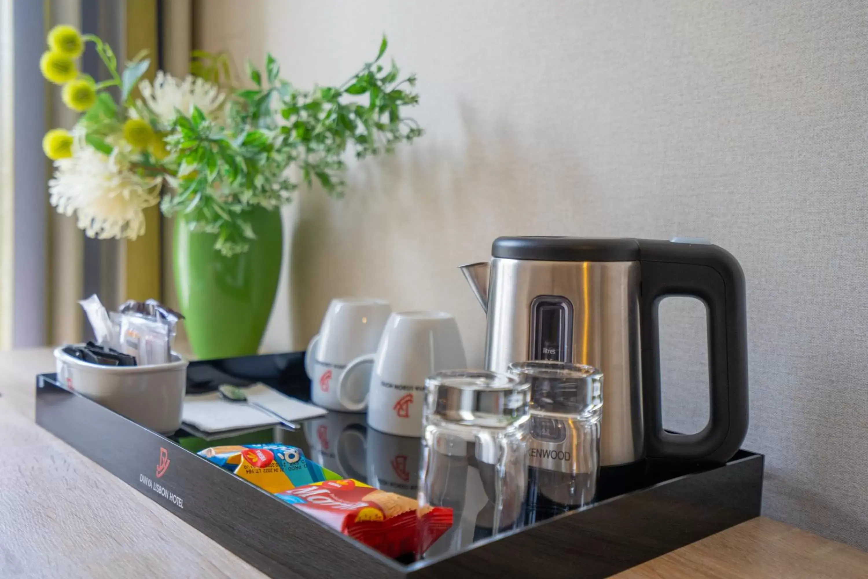 Coffee/tea facilities in Dinya Lisbon Hotel & Lounge Bar