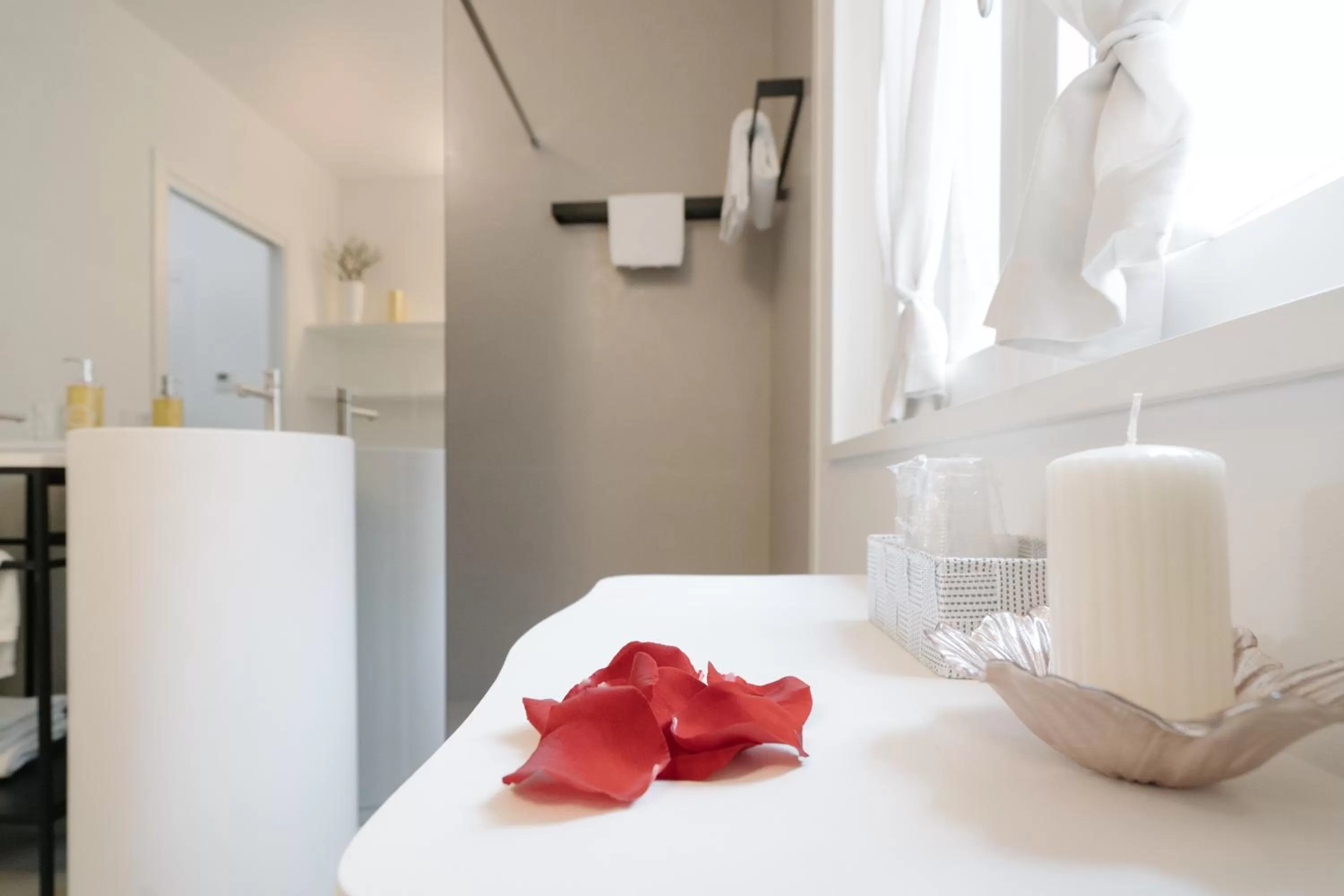 Bathroom, Bed in Hotel Giulietta e Romeo ***S