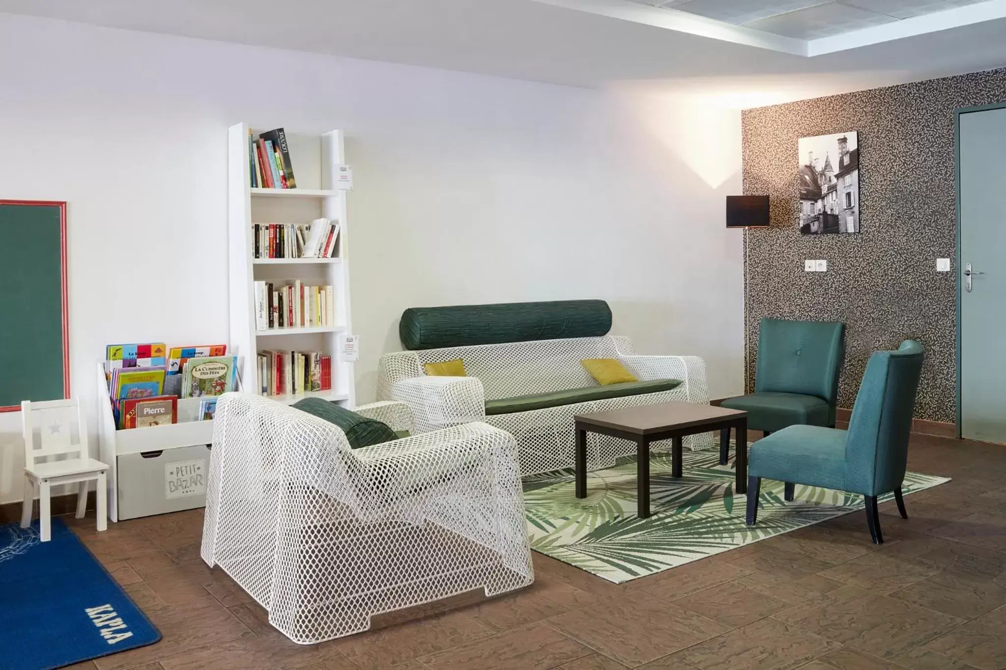 Living room, Seating Area in Aparthotel Adagio Access Poitiers