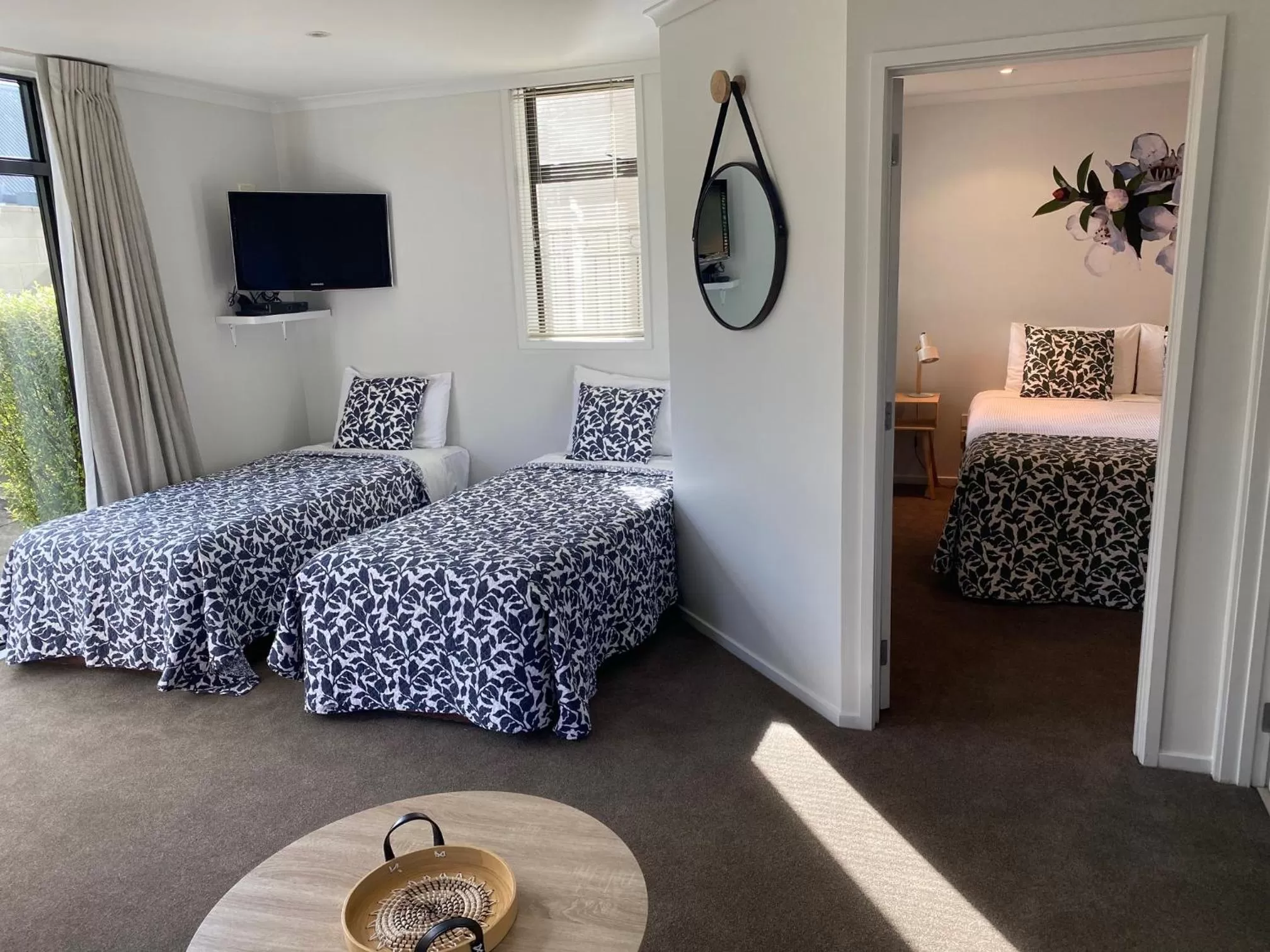 Bed in Alpine Lake Motel