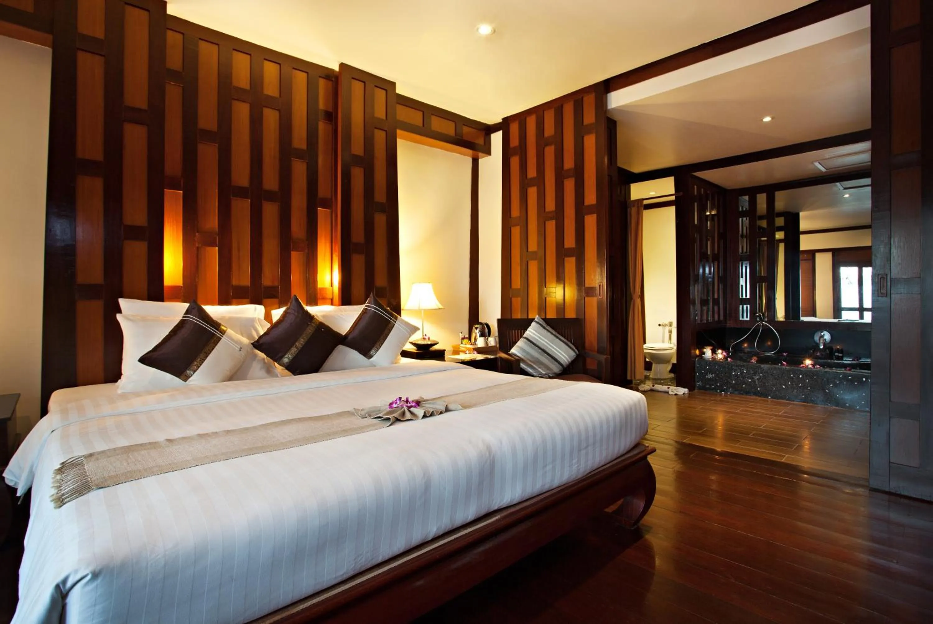 Pool view, Bed in Baan Yin Dee Boutique Resort Phuket - SHA Plus