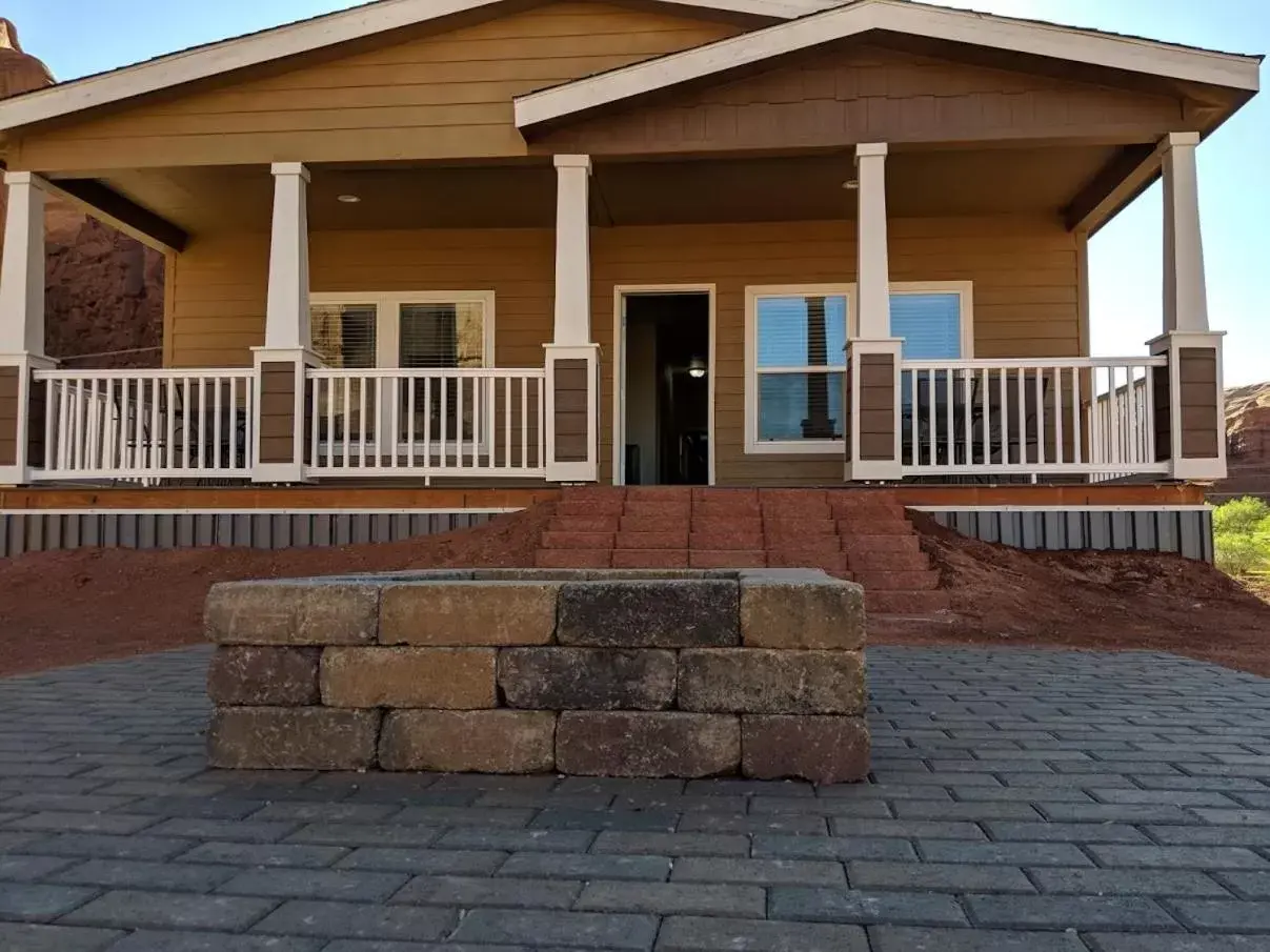 Property Building in Goulding's Lodge