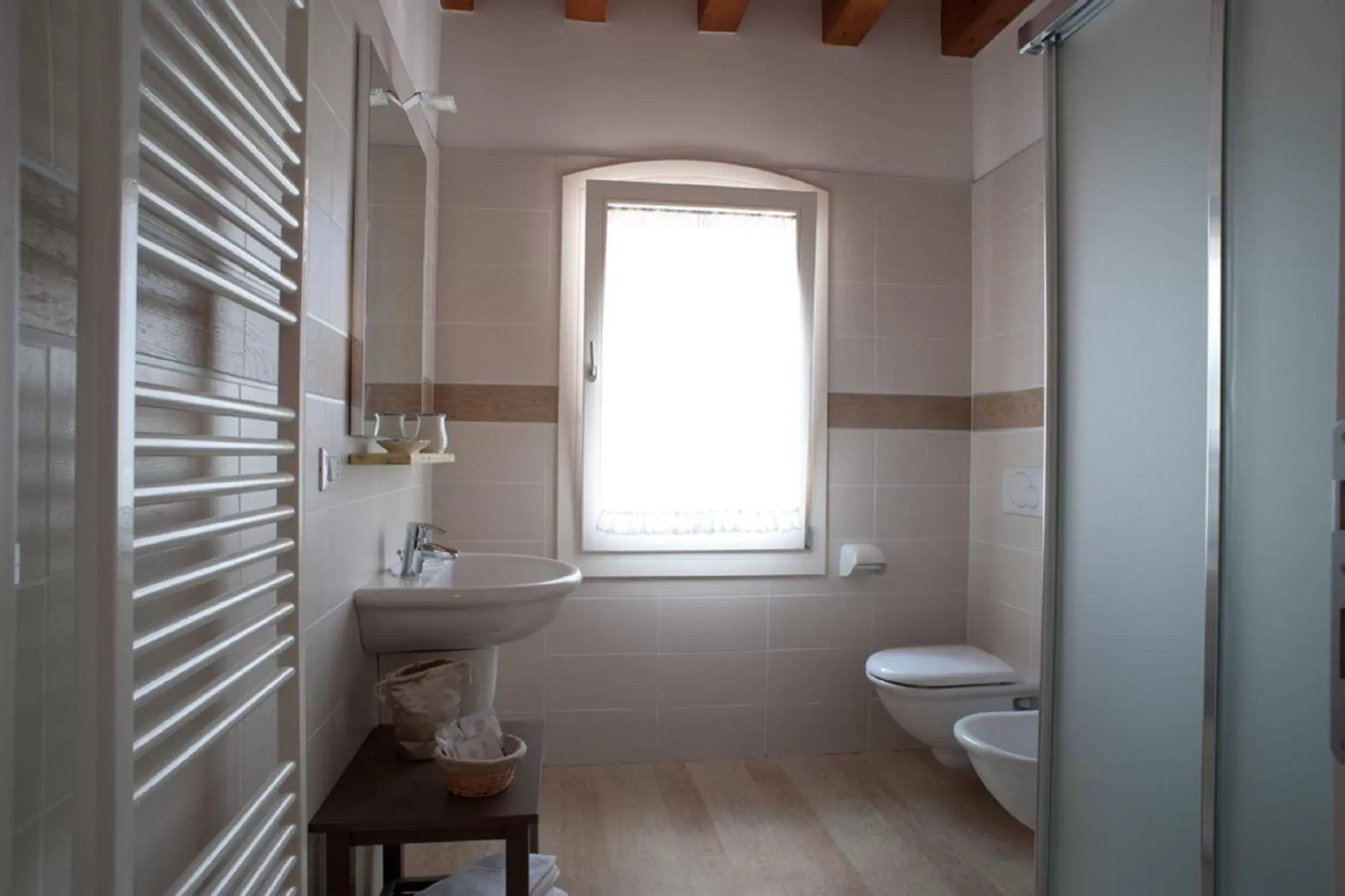 Shower, Bathroom in Villa Myosotis