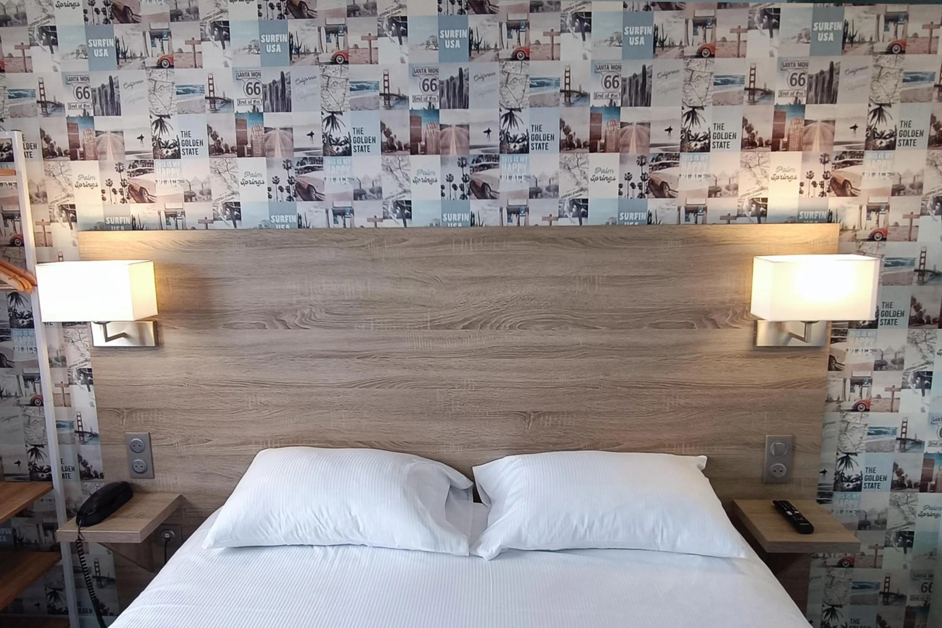 Bed in The Originals Access, Hôtel les Iris, Berck-sur-Mer