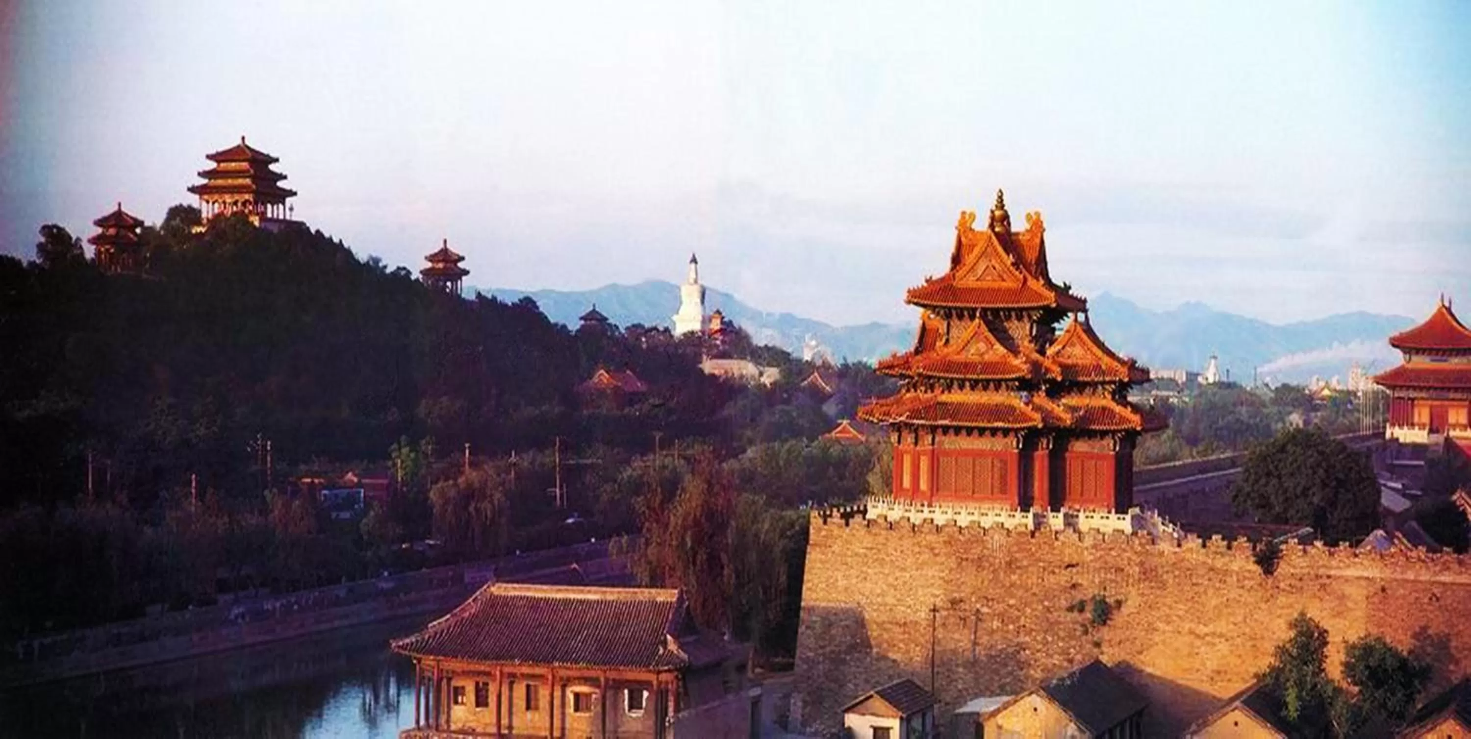 Nearby landmark in Kelly‘s Courtyard Hotel