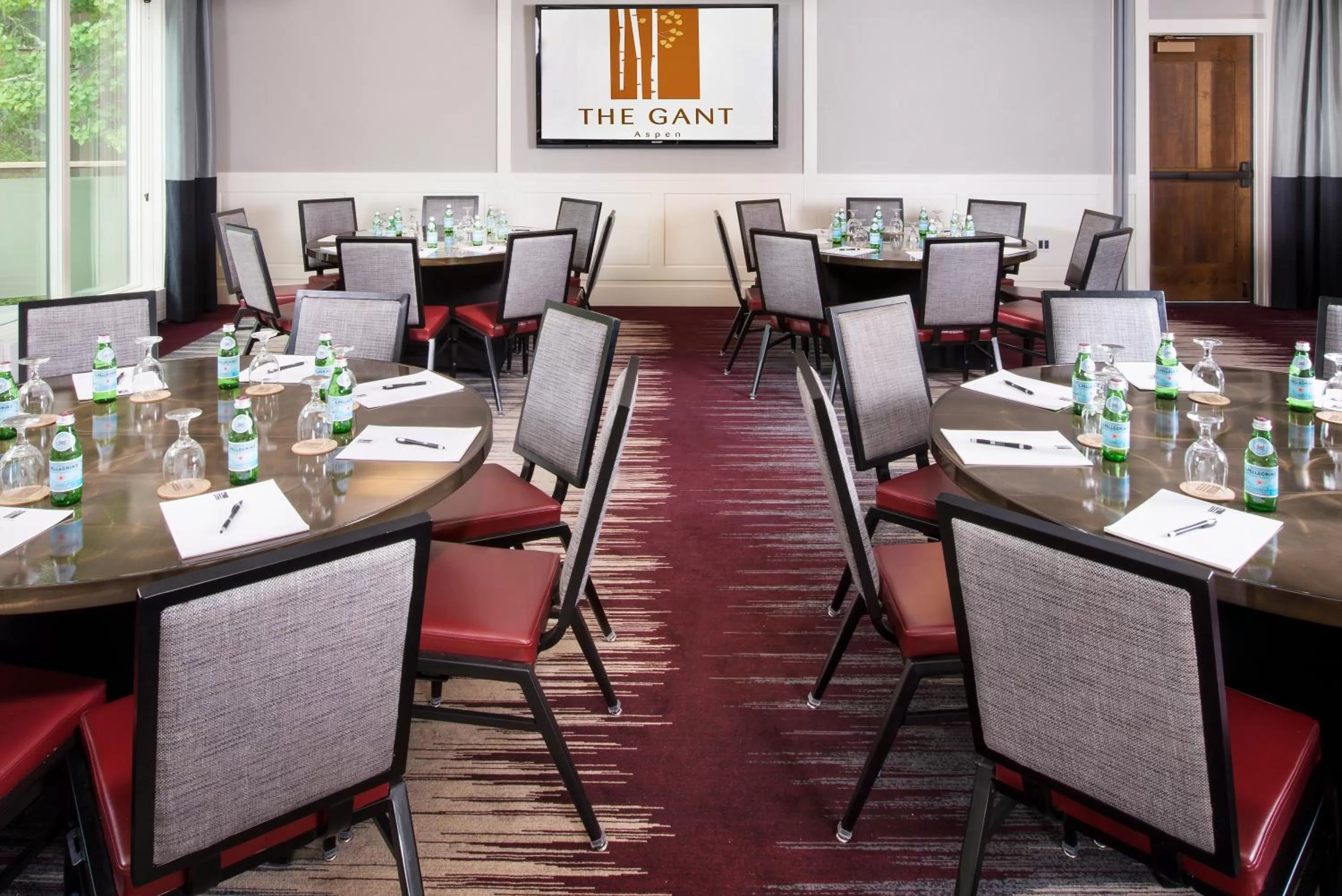 Business facilities in The Gant