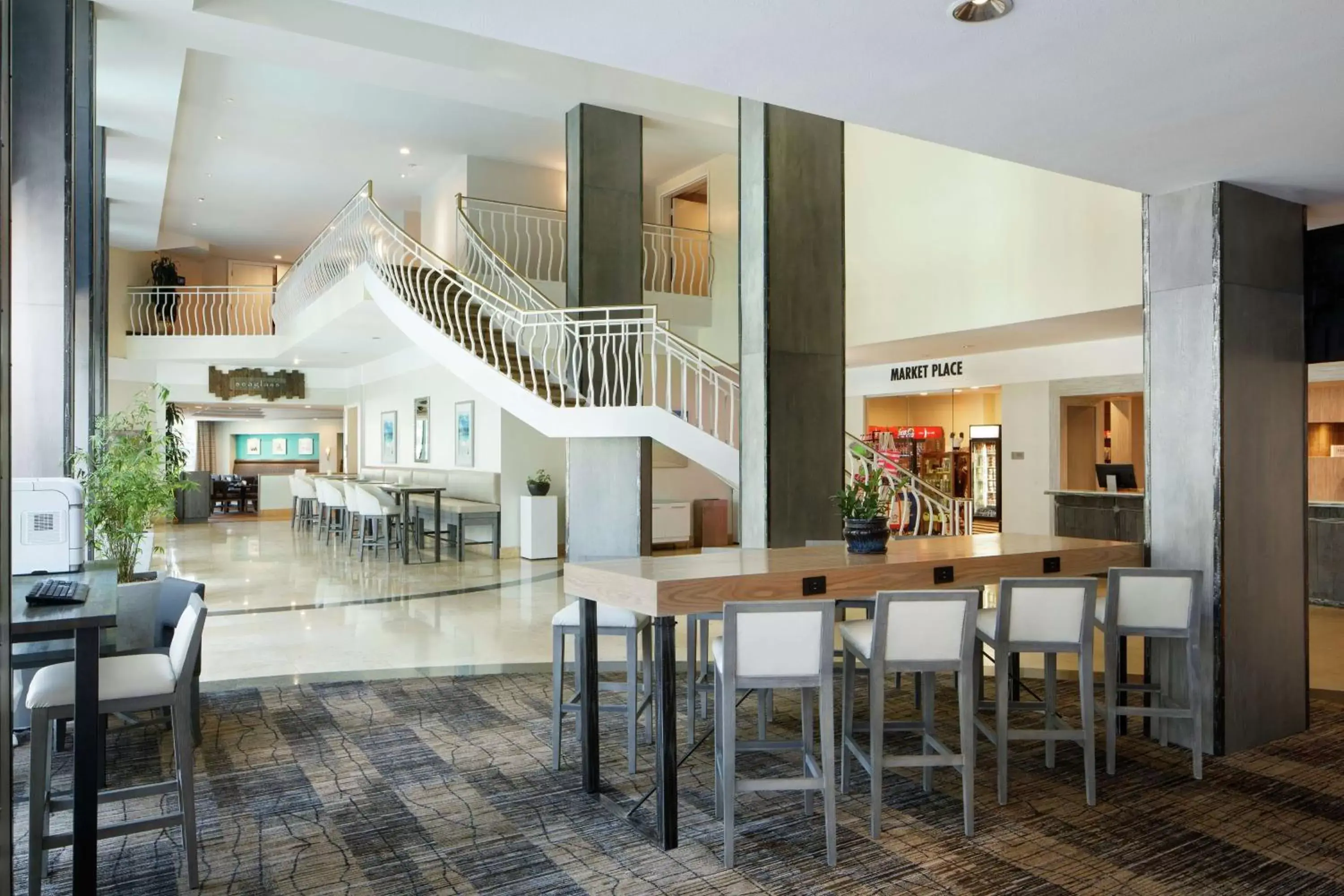 Lobby or reception, Lounge/Bar in DoubleTree By Hilton San Diego Hotel Circle