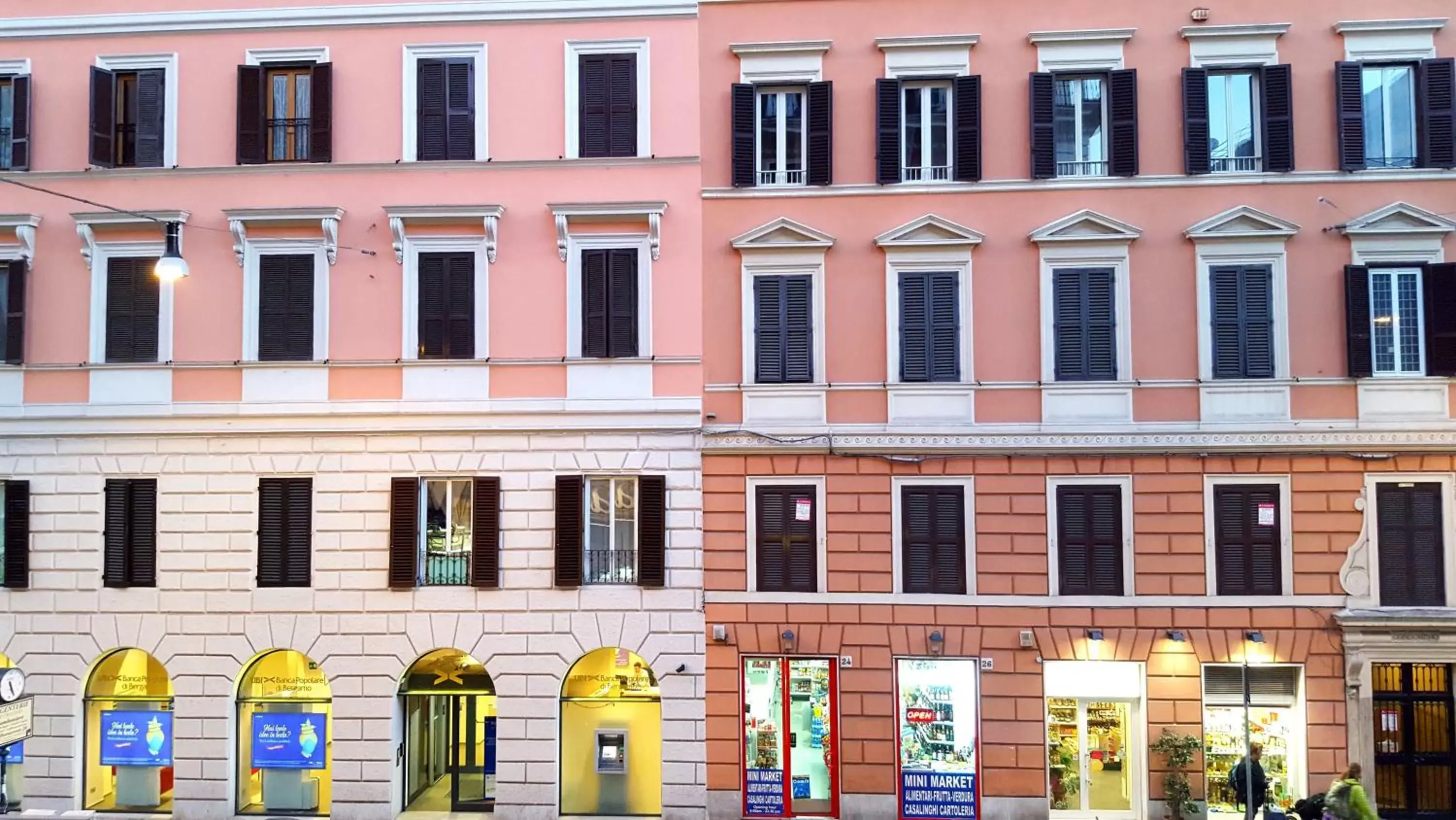 Street view, Property Building in B&B Arco Di Gallieno