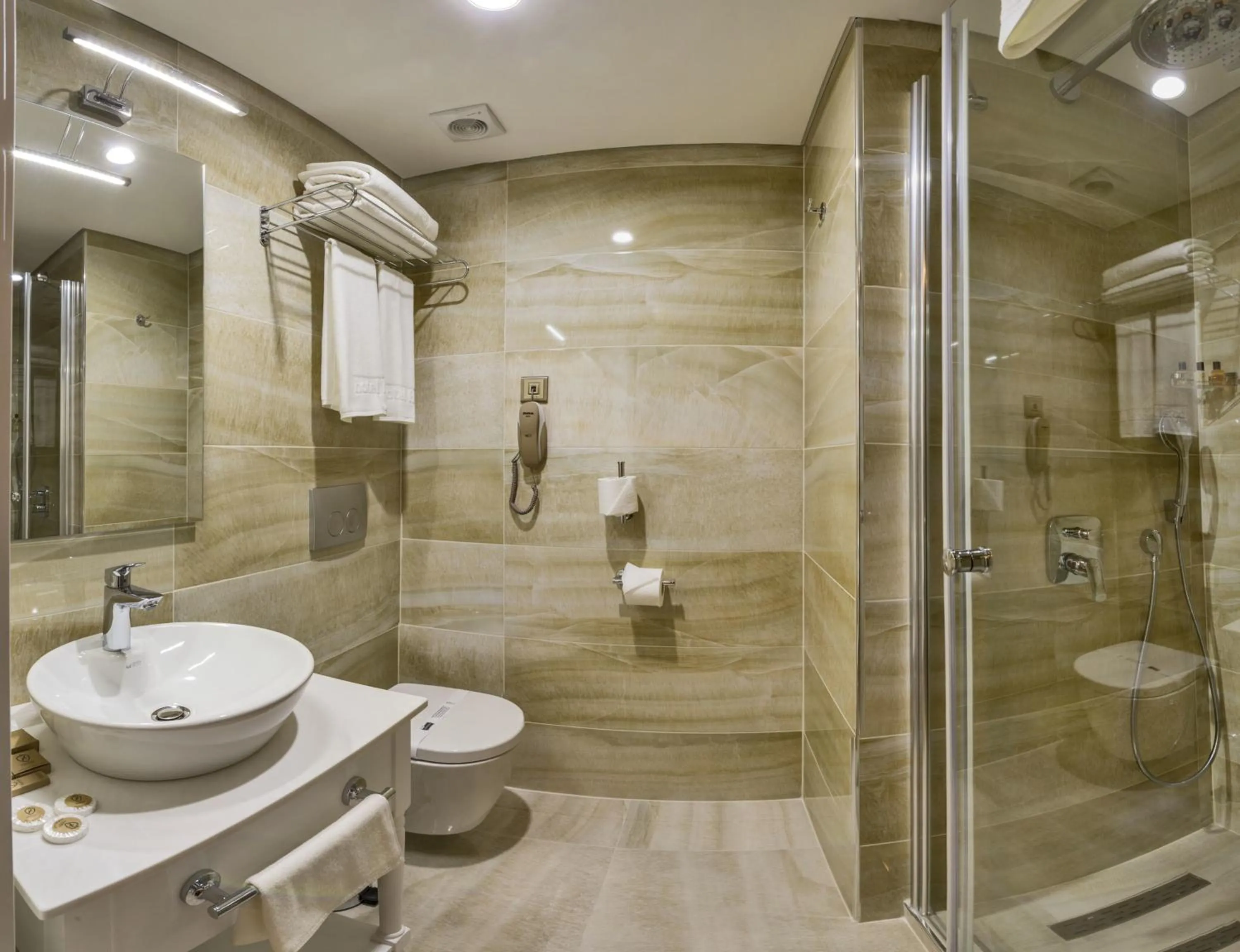 Photo of the whole room in Hanna Hotel