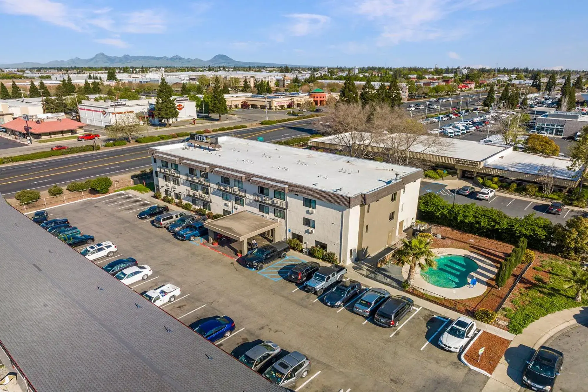 Property building, Bird's-eye View in Sutter Inn