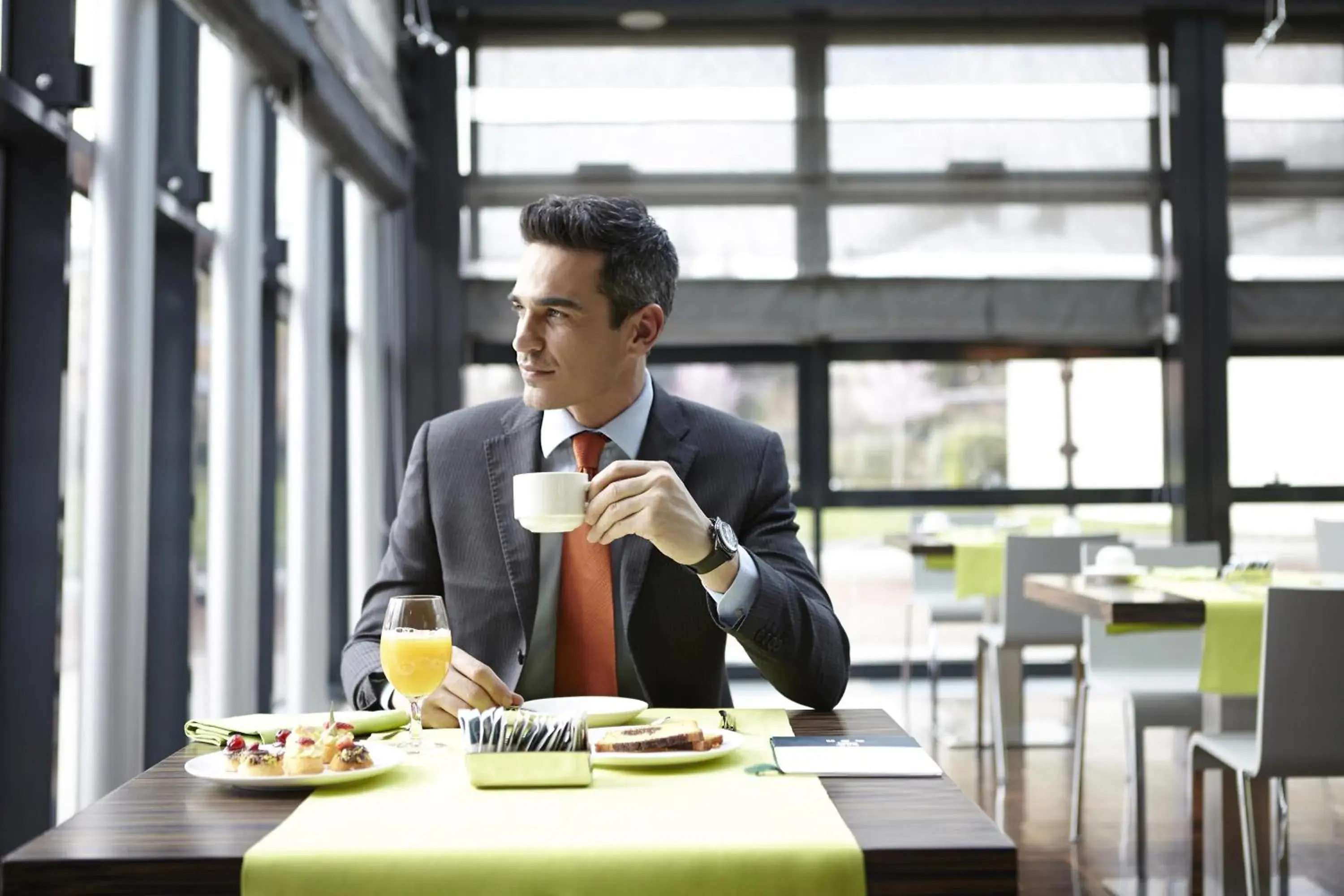 Restaurant/places to eat in RMH MODENA DES ARTS Restaurant/places to eat in RMH MODENA DES ARTS