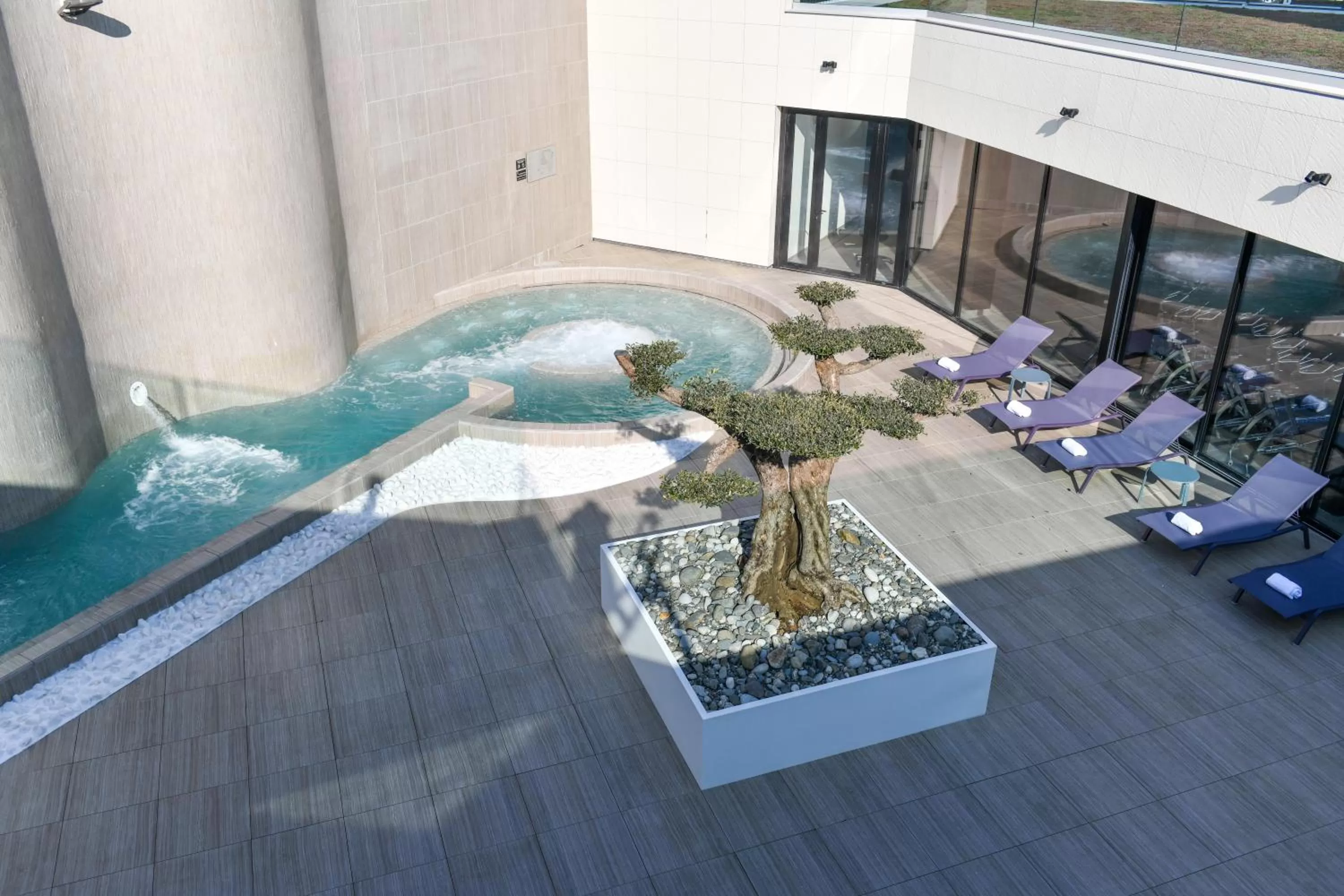 Patio in ibis styles La Rochelle Thalasso Chatelaillon