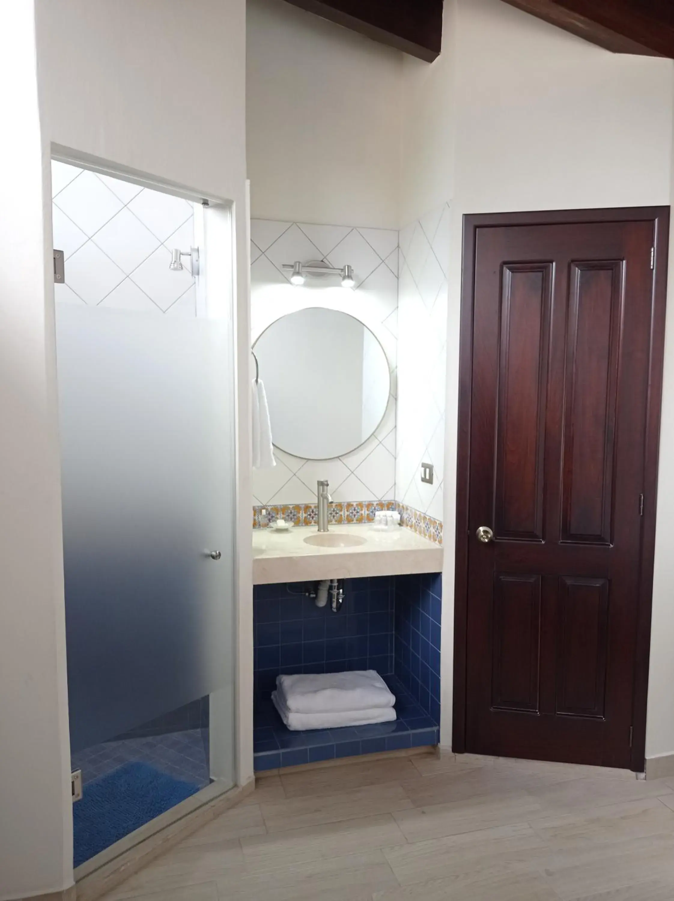 Toilet, Bathroom in Posada Antiguo Camino Real