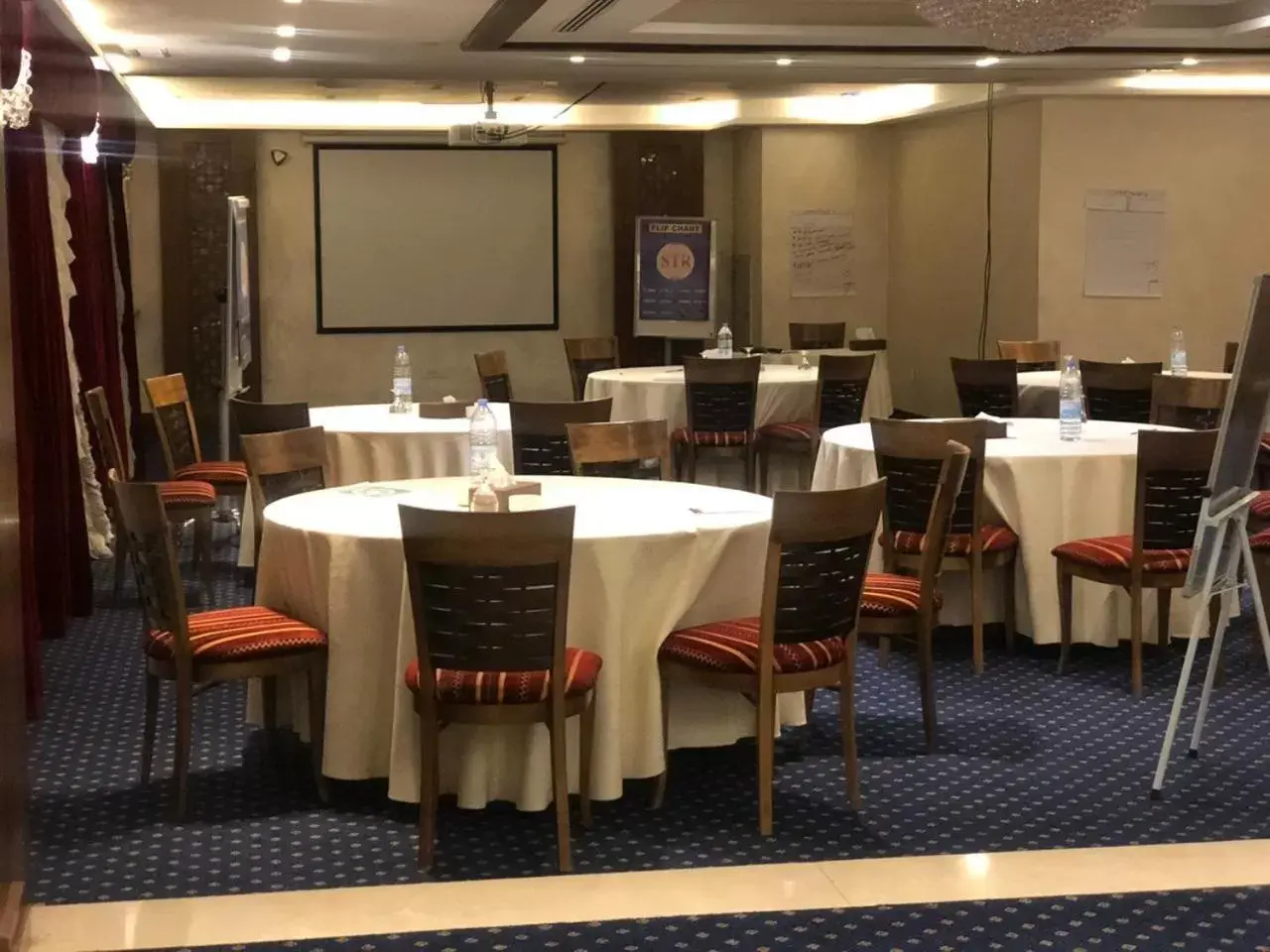 Business facilities in Seven Roses Hotel