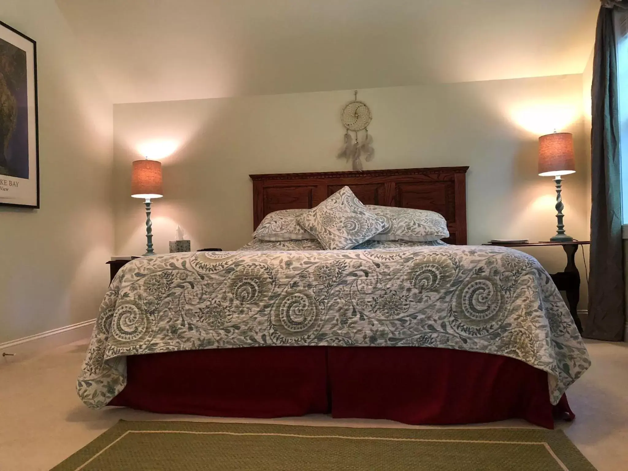 Decorative detail, Bed in The Inn on Bath Creek