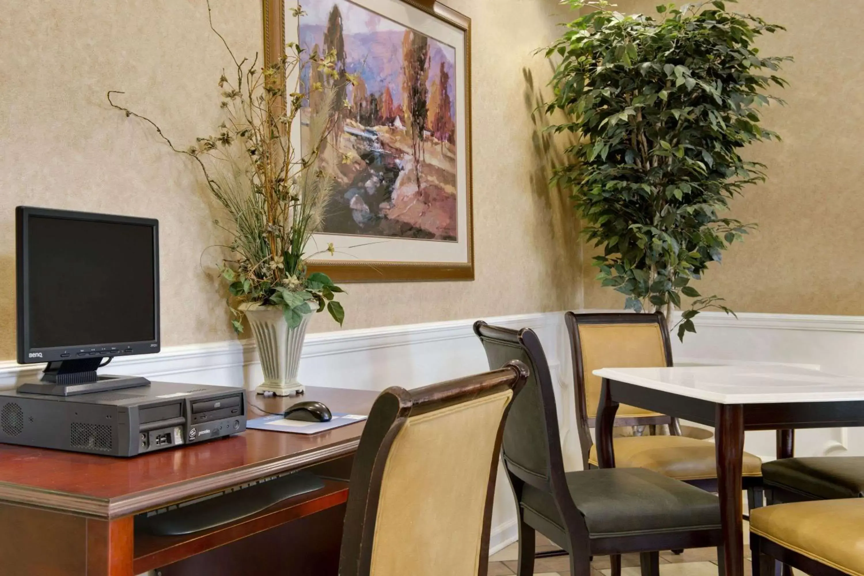 Lobby or reception in Baymont by Wyndham Eufaula Lobby or reception in Baymont by Wyndham Eufaula