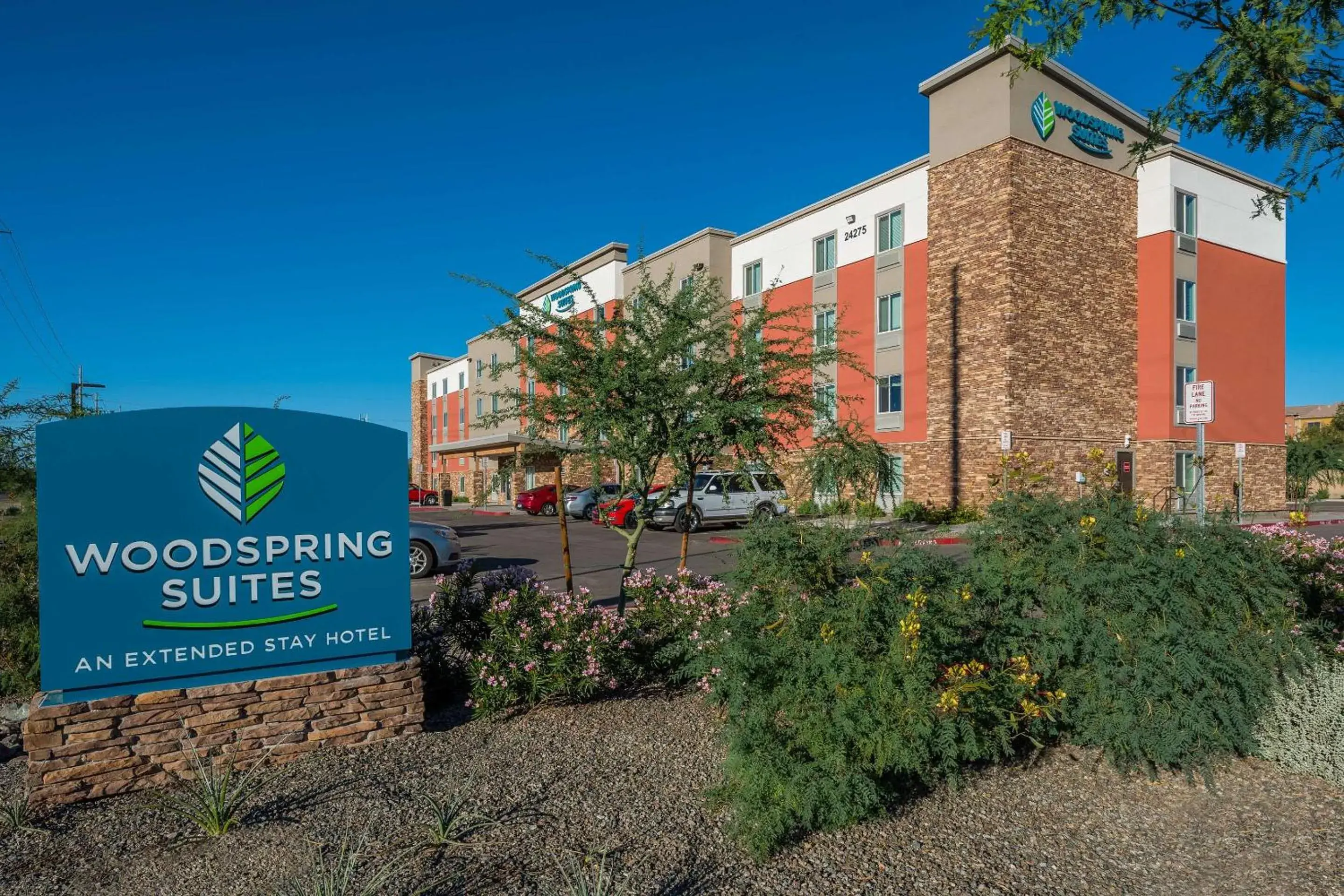 Property building, Property Logo/Sign in WoodSpring Suites Phoenix-Deer Valley