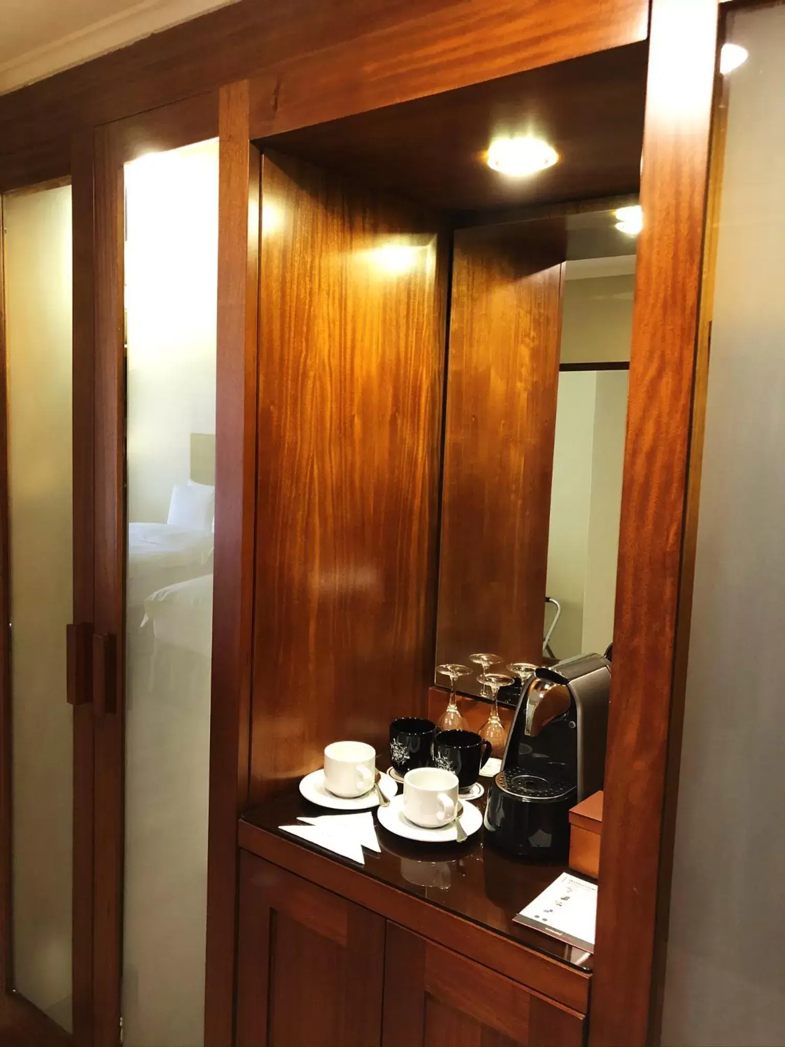 Coffee/tea facilities, Bathroom in Swissotel Quito