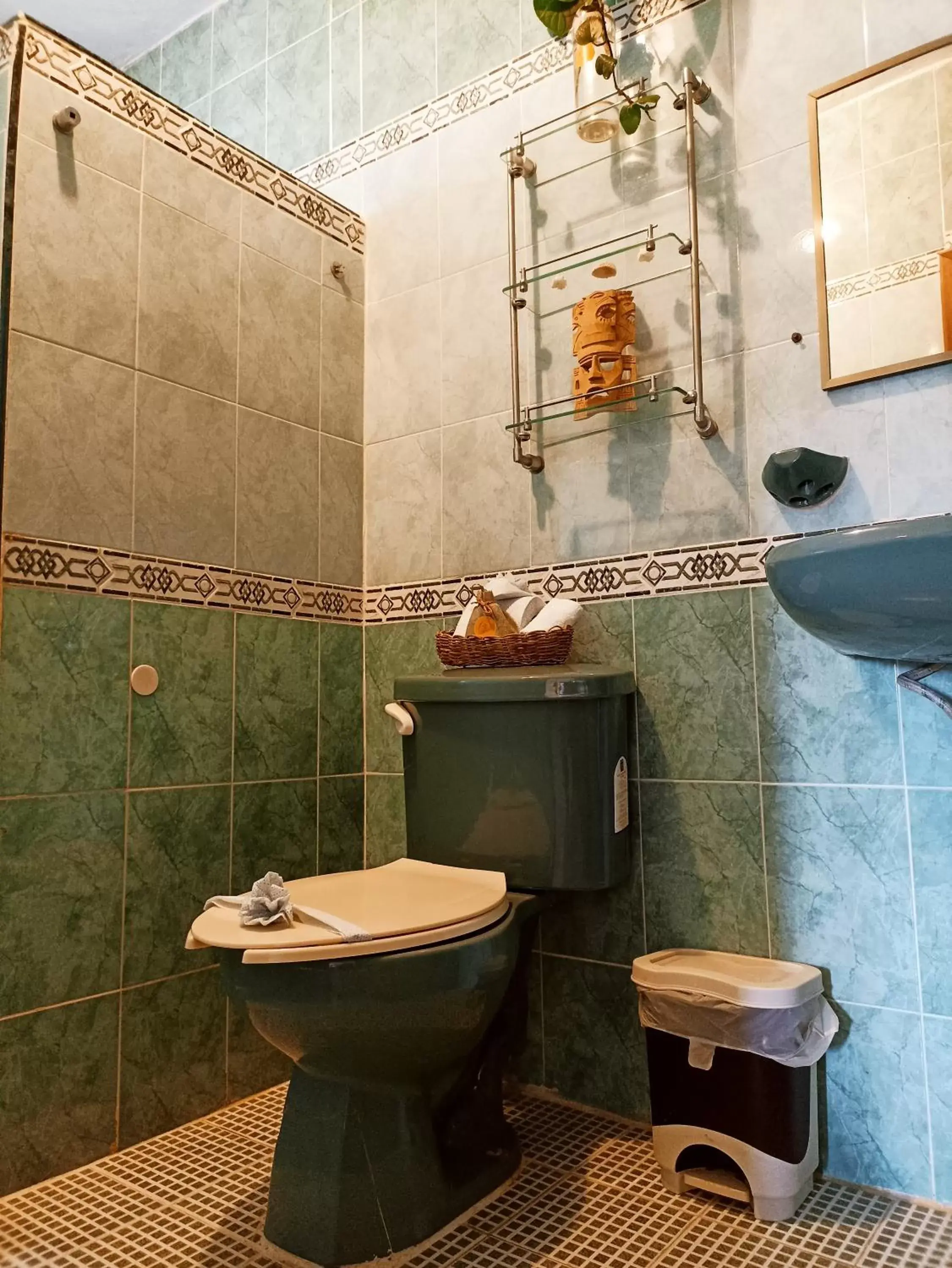 Bathroom in Casa De Los Pájaros - B&B