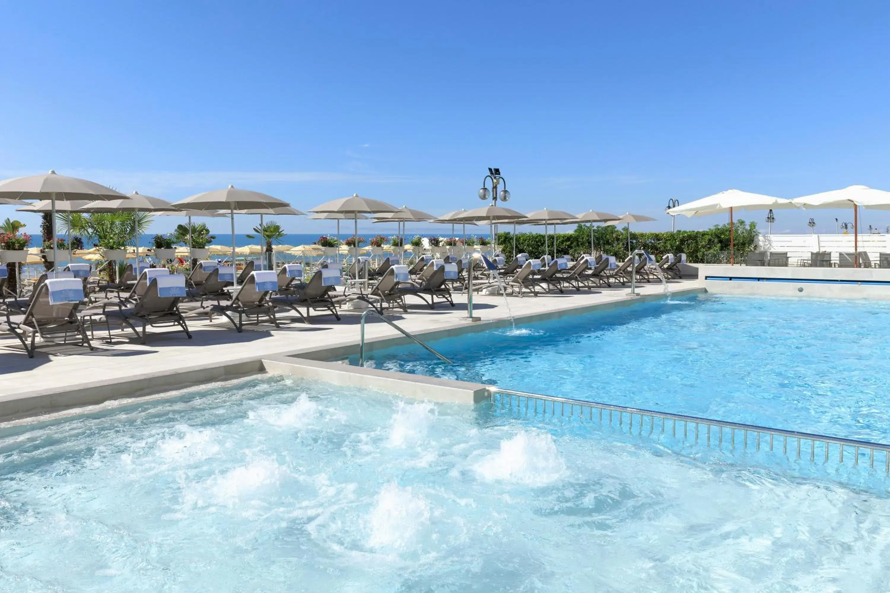 Swimming Pool in Hotel Cavalieri Palace